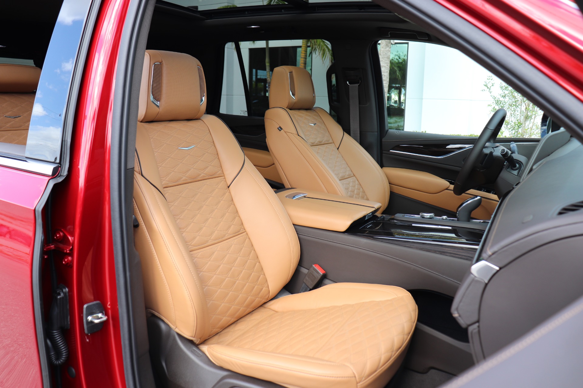 Used-2021-Cadillac-Escalade-Premium-Luxury