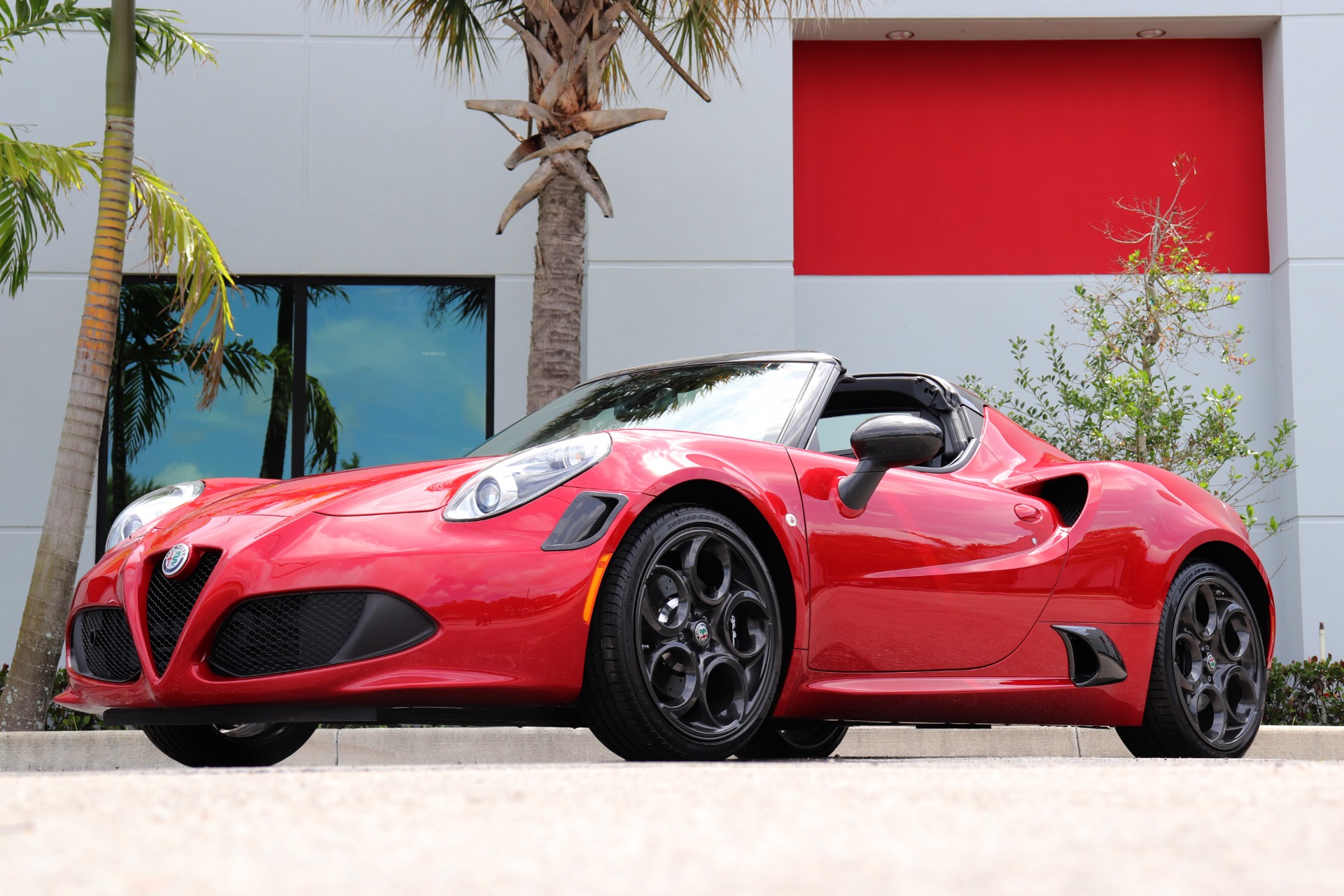 Used-2019-Alfa-Romeo-4C-Spider