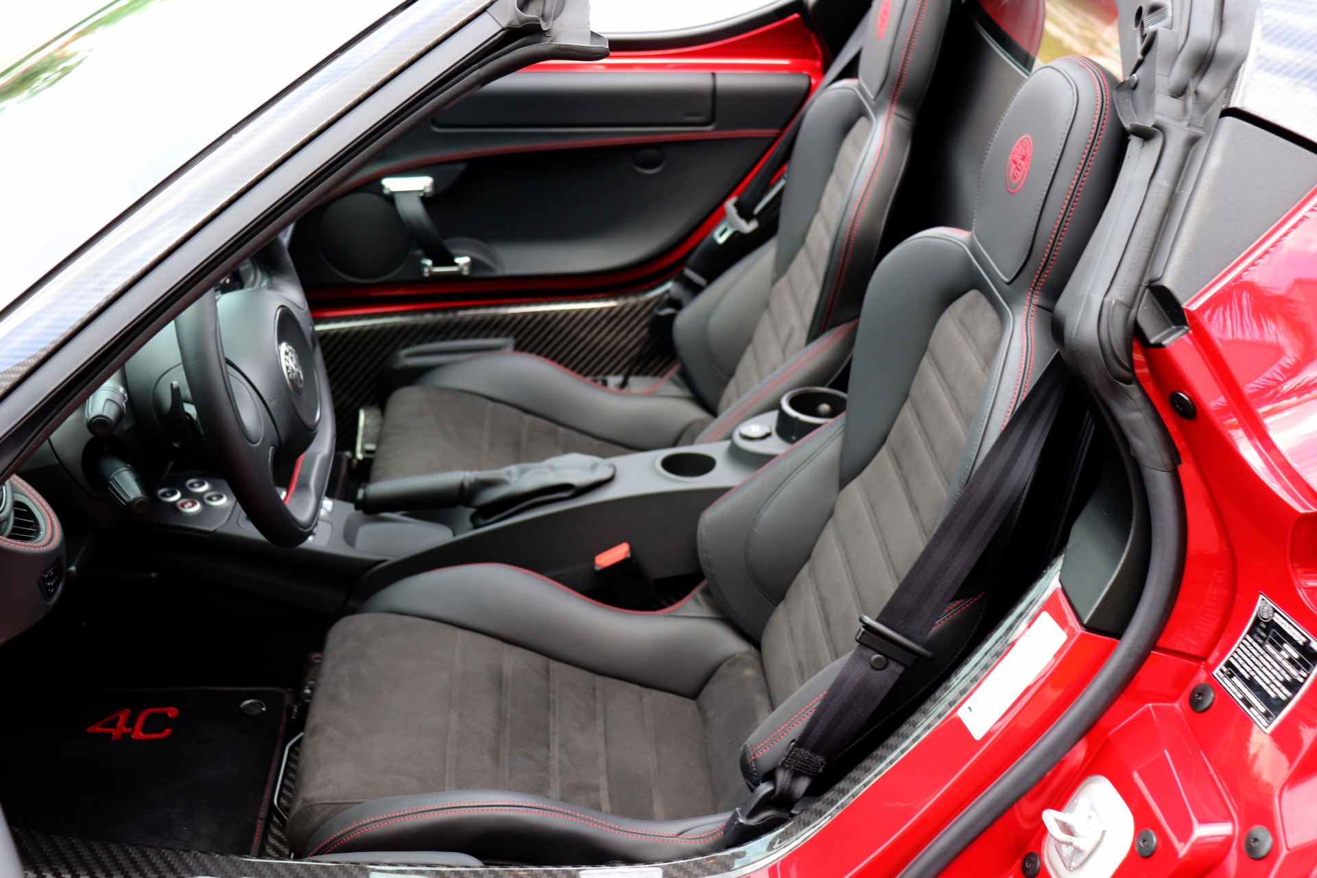 Used-2019-Alfa-Romeo-4C-Spider