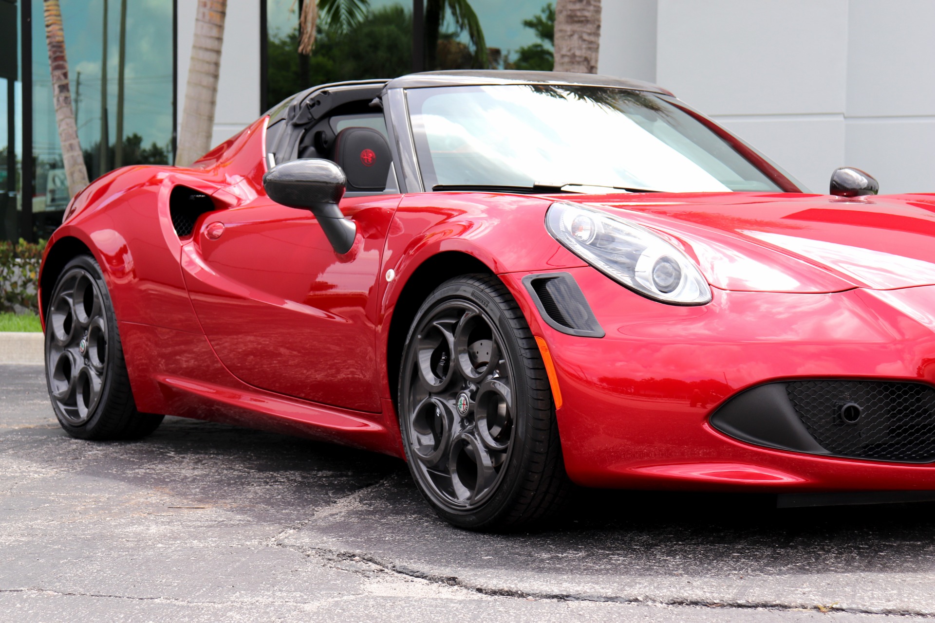 Used-2019-Alfa-Romeo-4C-Spider