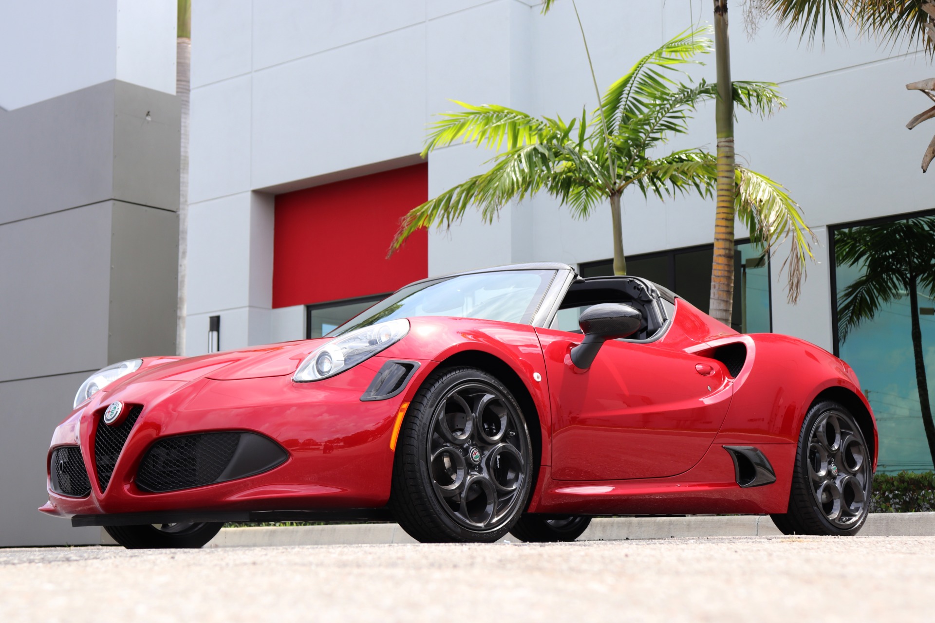 Used-2019-Alfa-Romeo-4C-Spider
