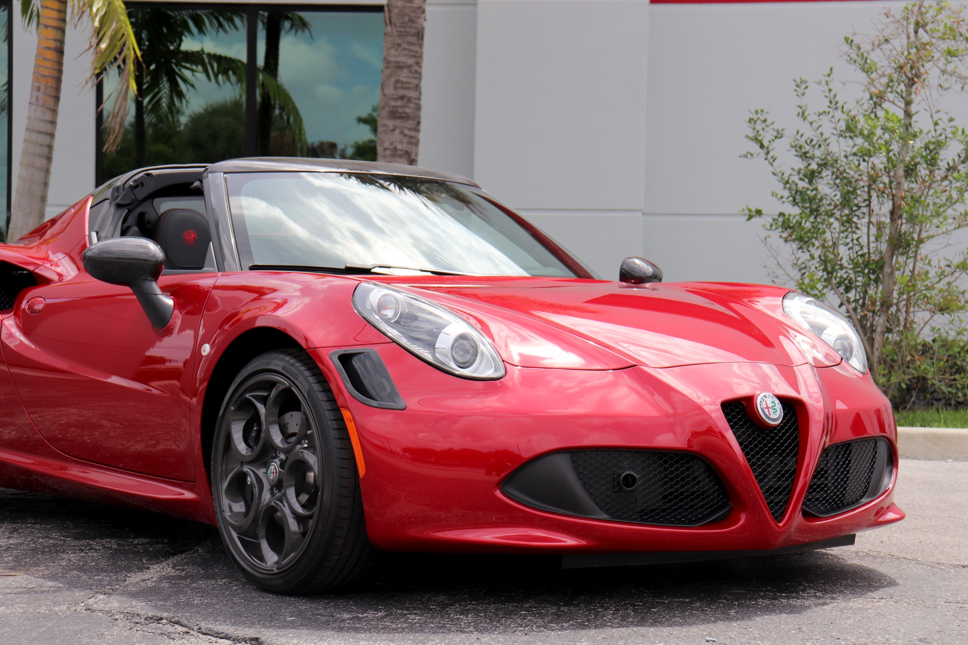 Used-2019-Alfa-Romeo-4C-Spider