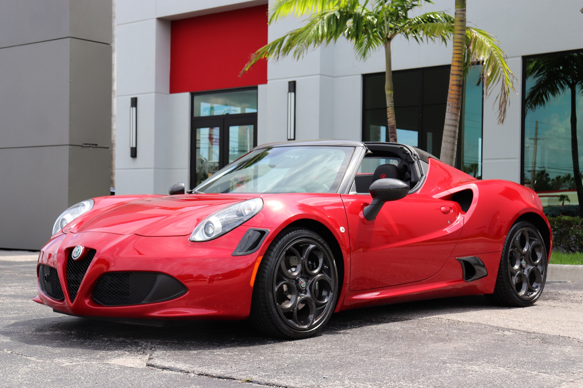 Used-2019-Alfa-Romeo-4C-Spider