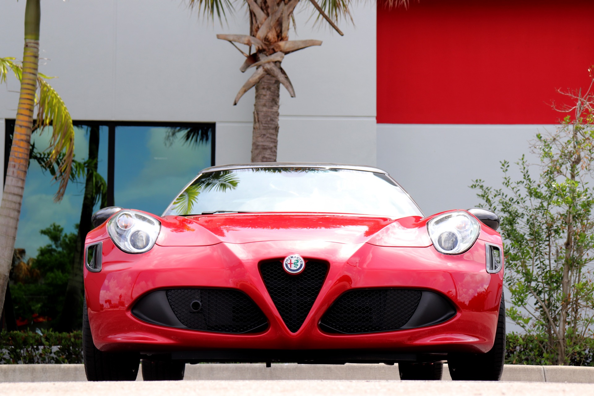 Used-2019-Alfa-Romeo-4C-Spider