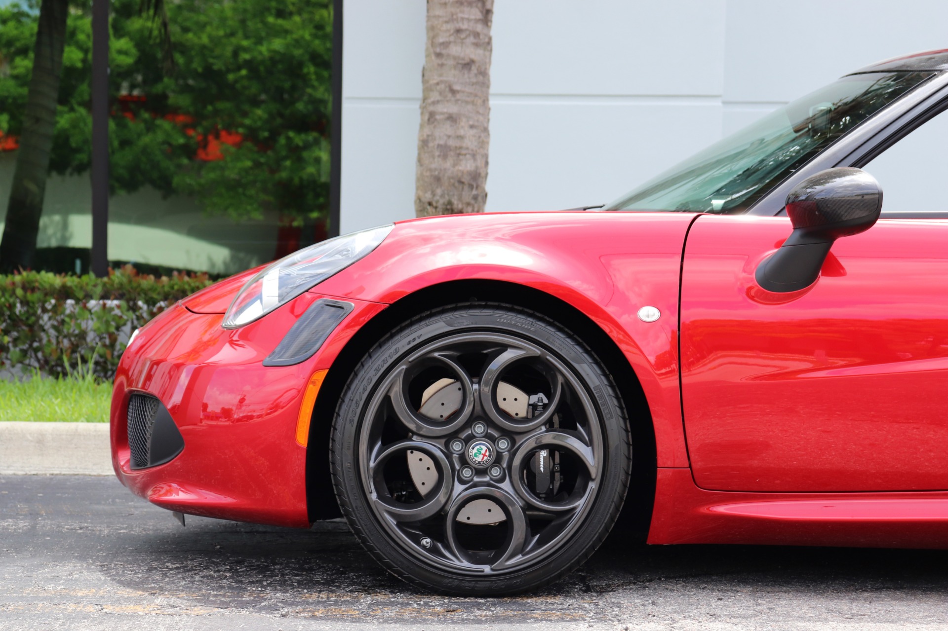 Used-2019-Alfa-Romeo-4C-Spider