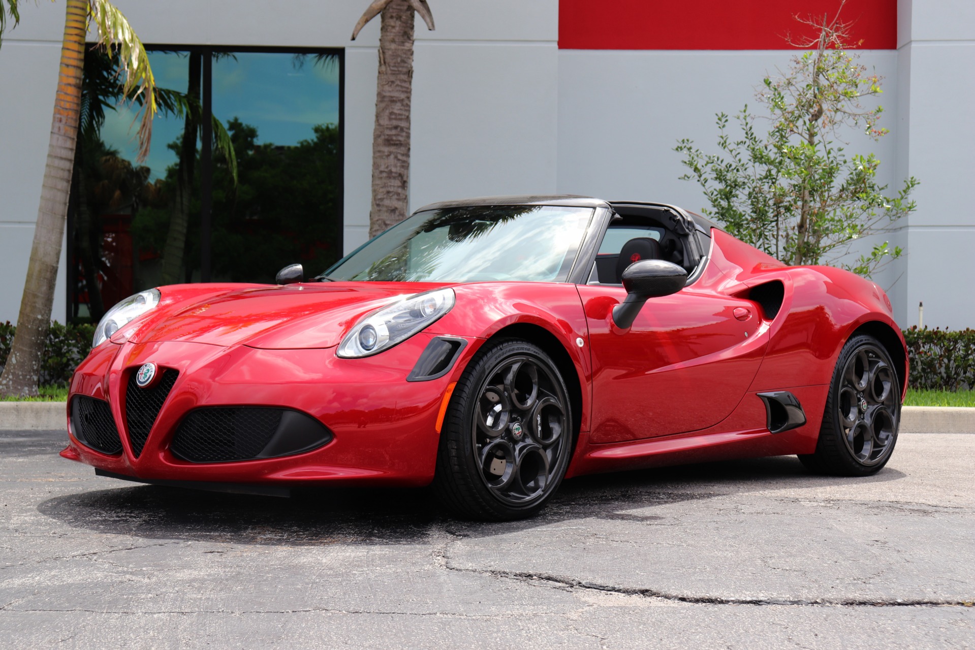 Used-2019-Alfa-Romeo-4C-Spider