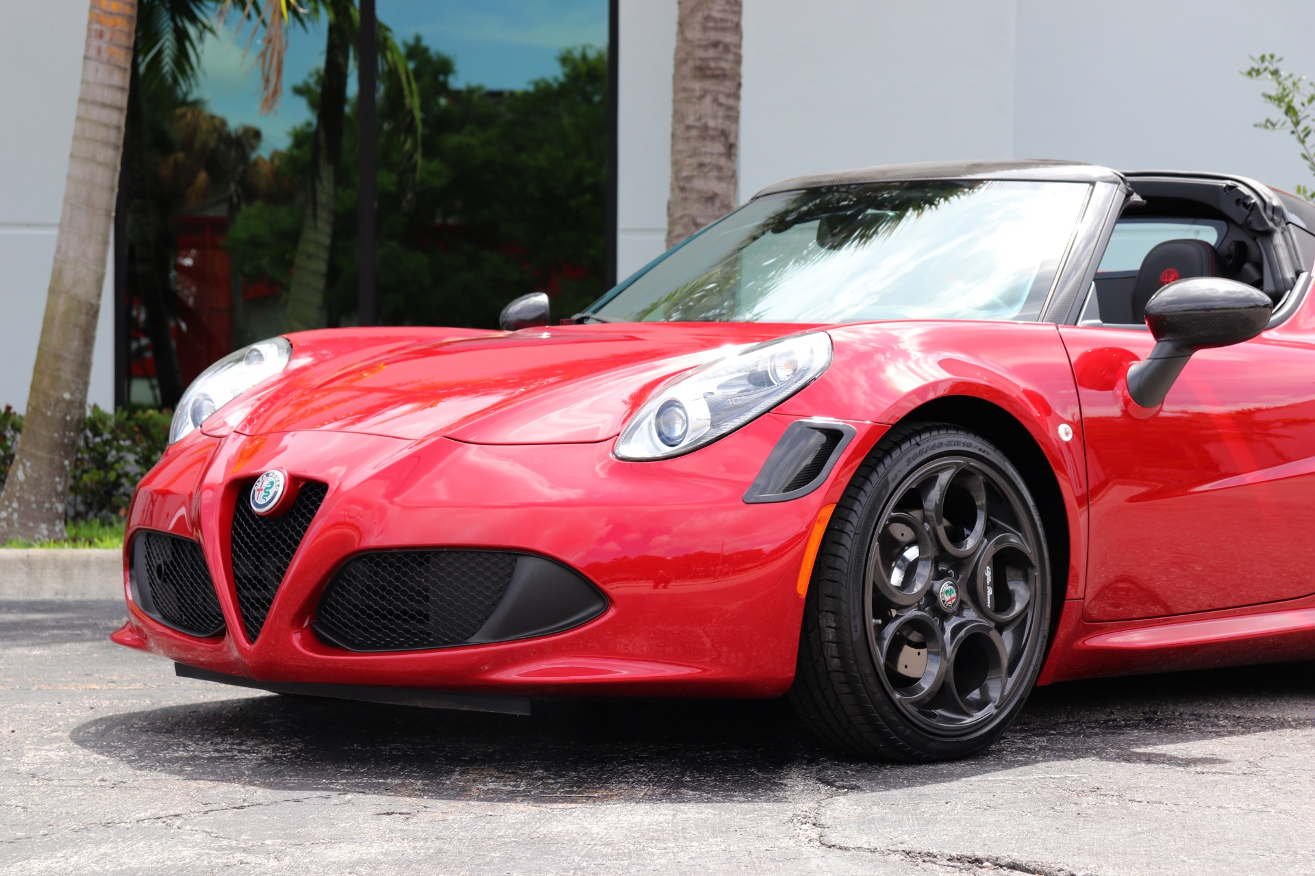 Used-2019-Alfa-Romeo-4C-Spider