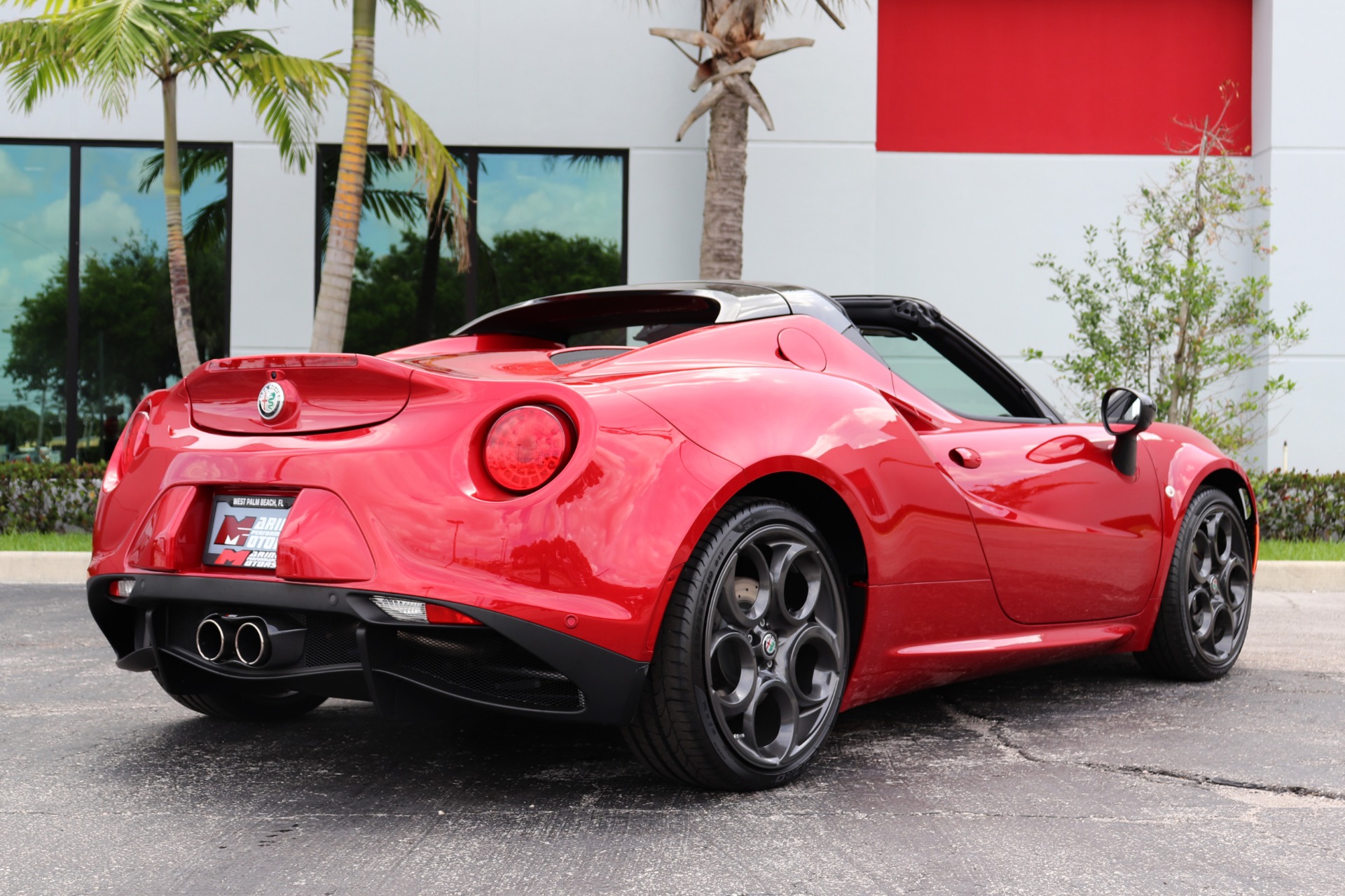 Used-2019-Alfa-Romeo-4C-Spider