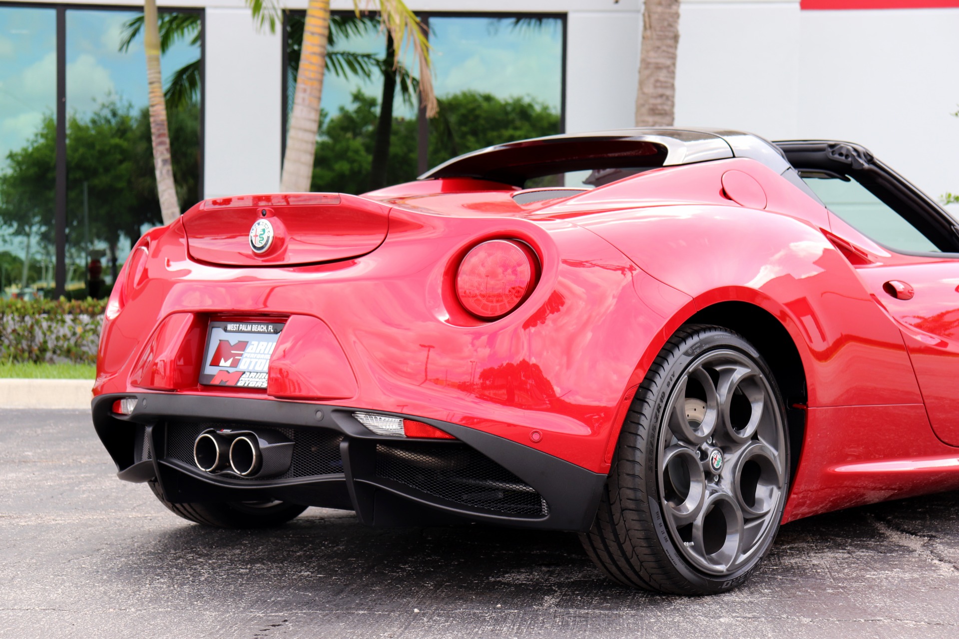 Used-2019-Alfa-Romeo-4C-Spider