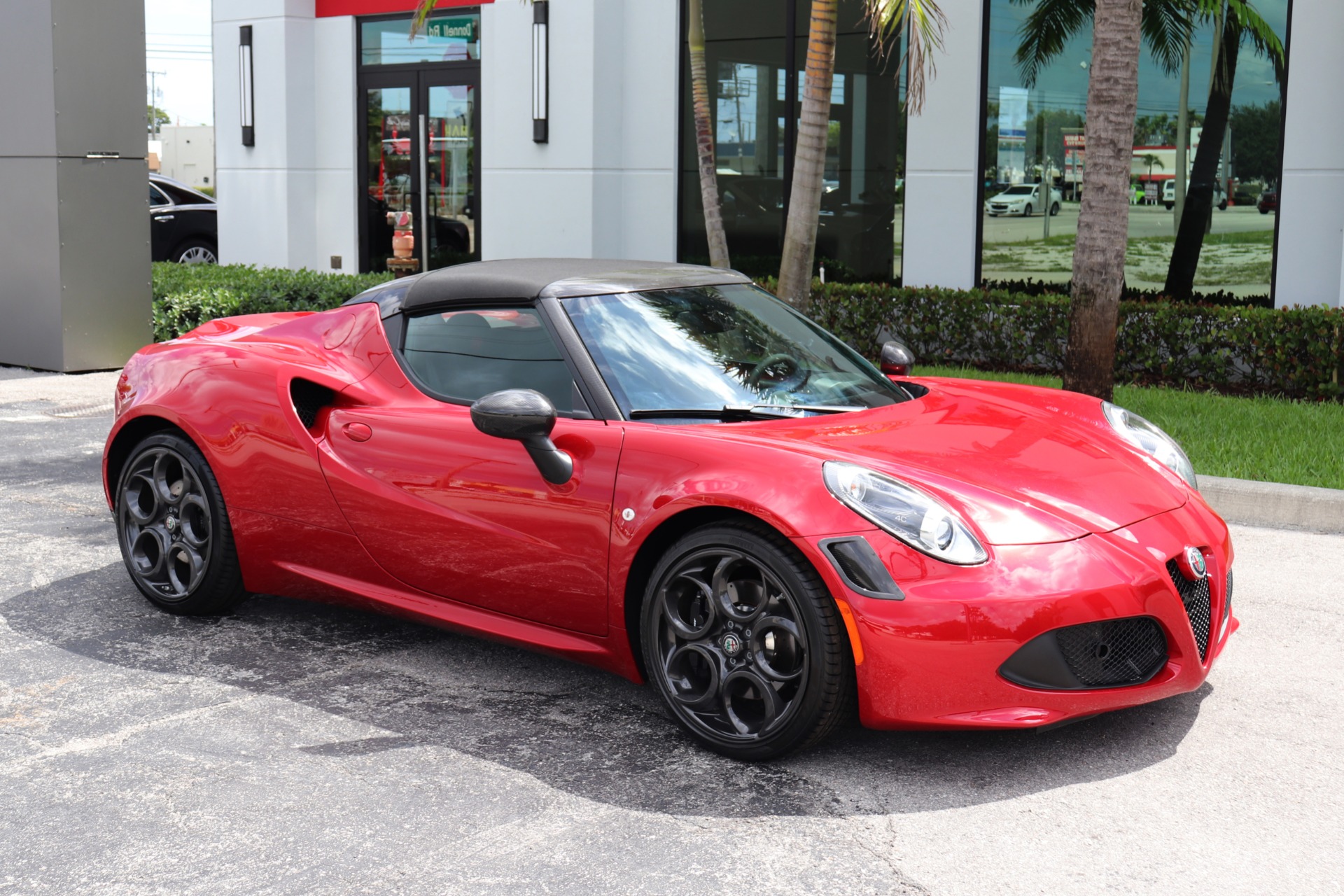 Used-2019-Alfa-Romeo-4C-Spider