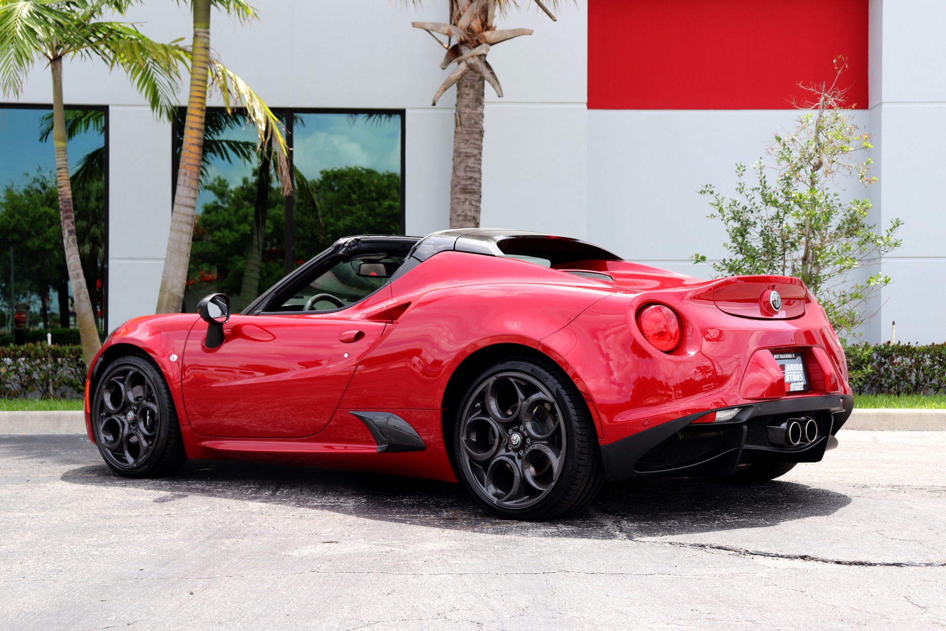 Used-2019-Alfa-Romeo-4C-Spider