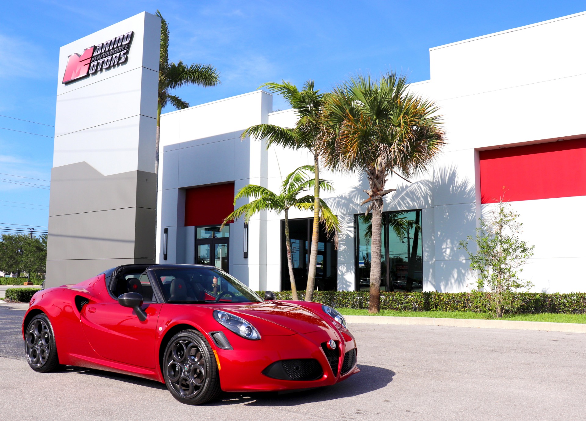 Used-2019-Alfa-Romeo-4C-Spider