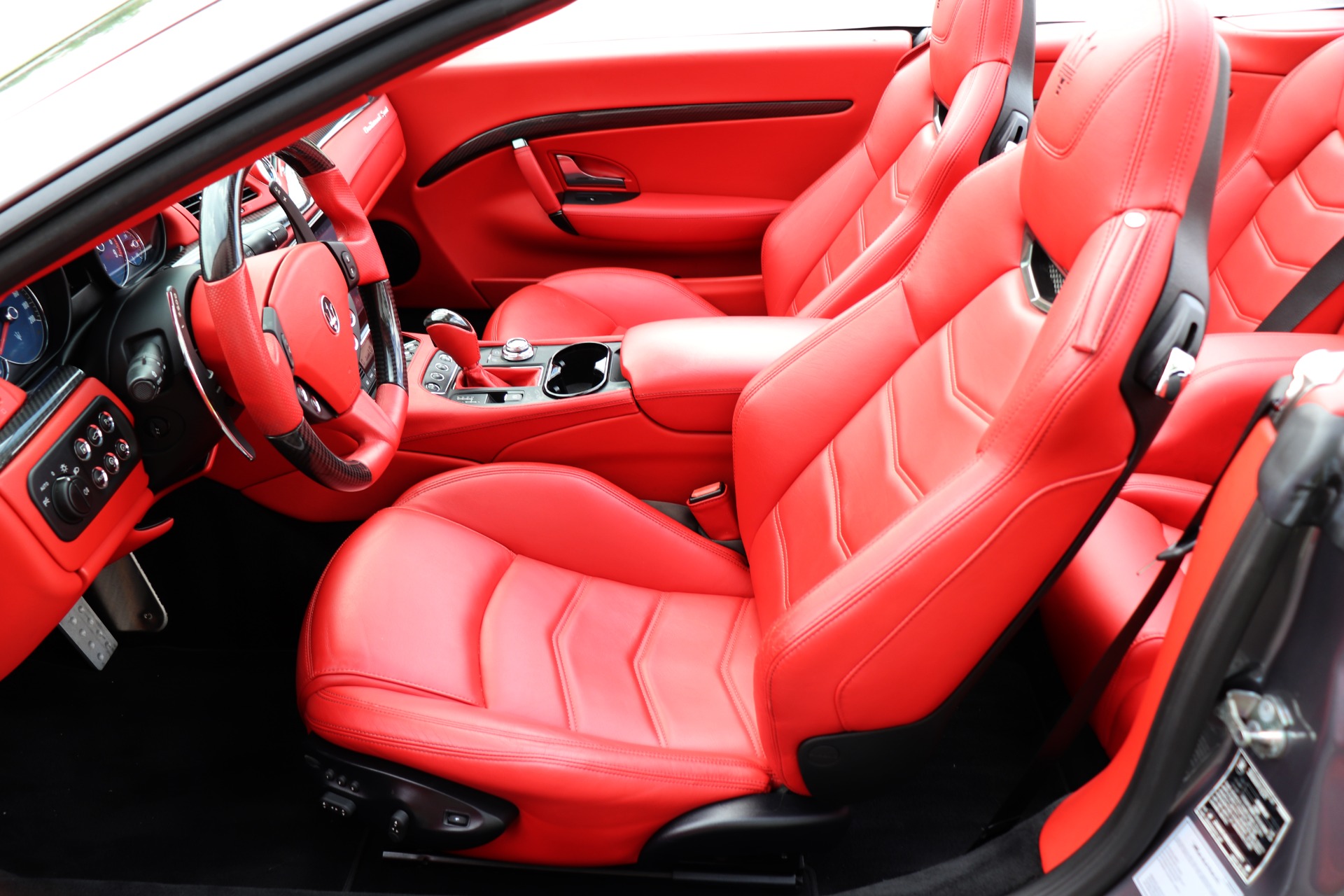 Used-2018-Maserati-GranTurismo-Sport