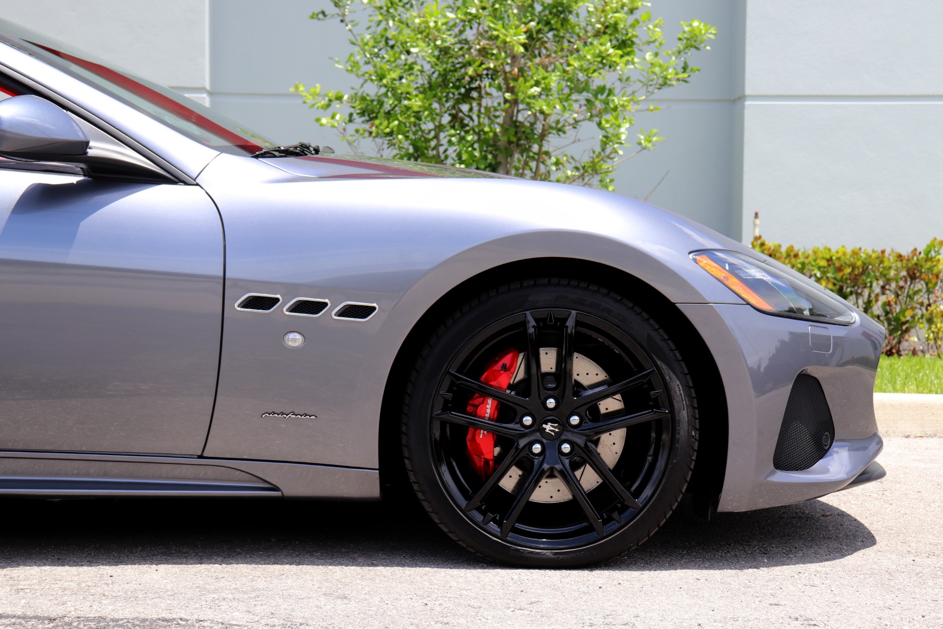 Used-2018-Maserati-GranTurismo-Sport