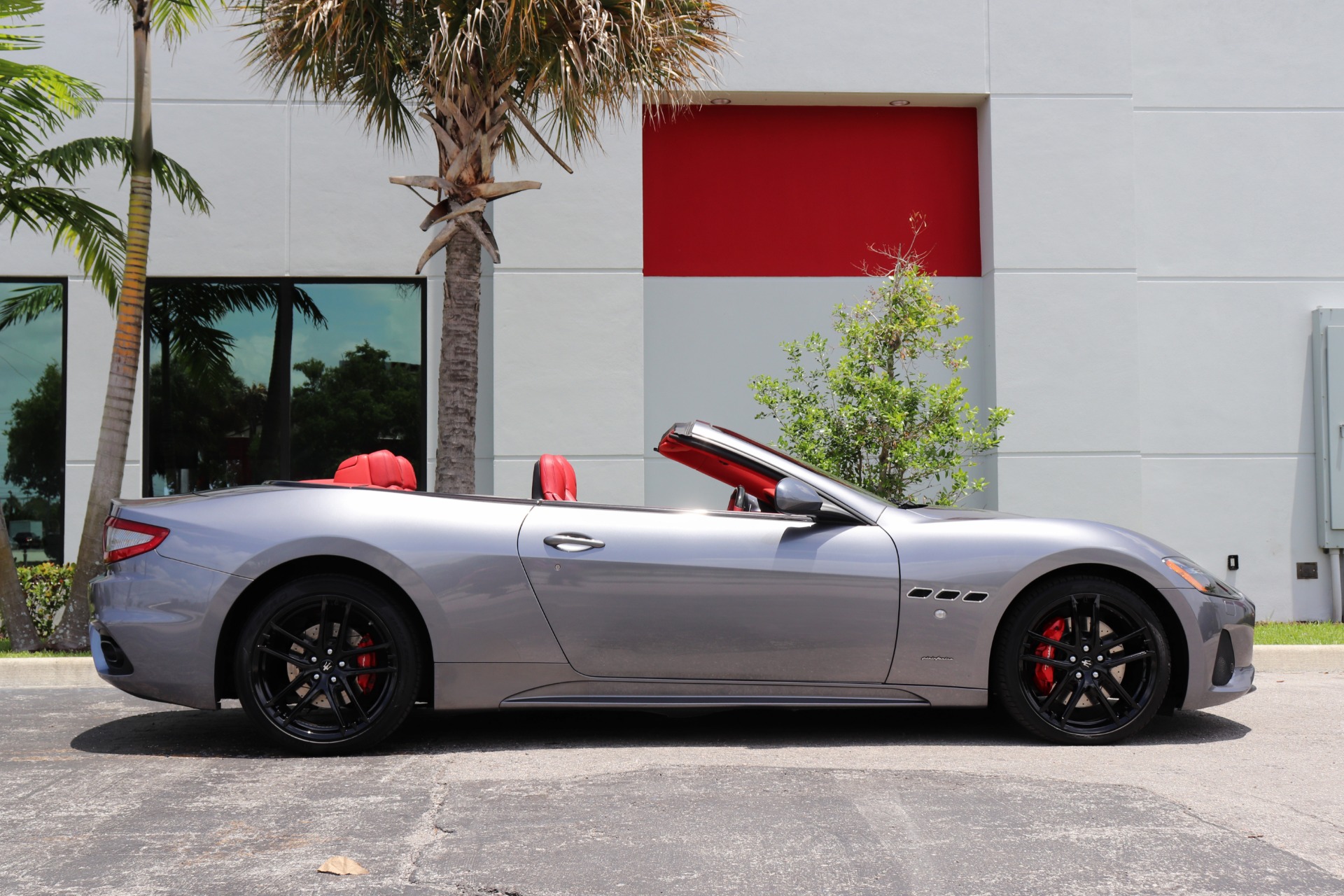Used-2018-Maserati-GranTurismo-Sport