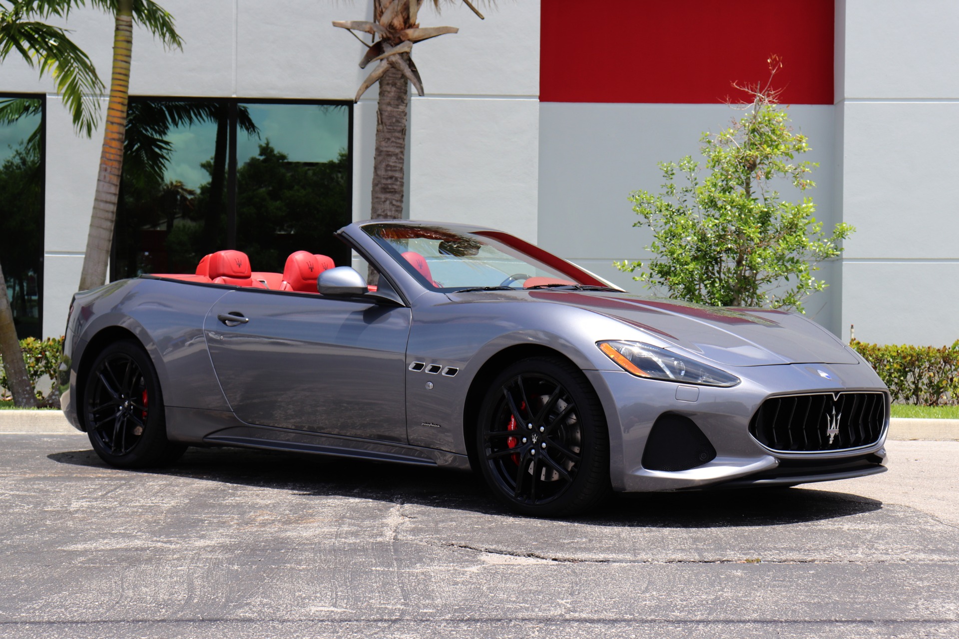 Used-2018-Maserati-GranTurismo-Sport