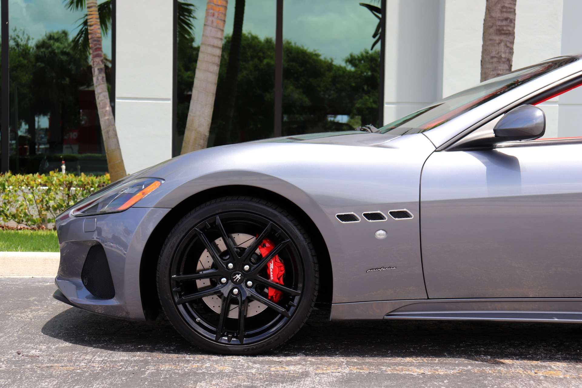 Used-2018-Maserati-GranTurismo-Sport
