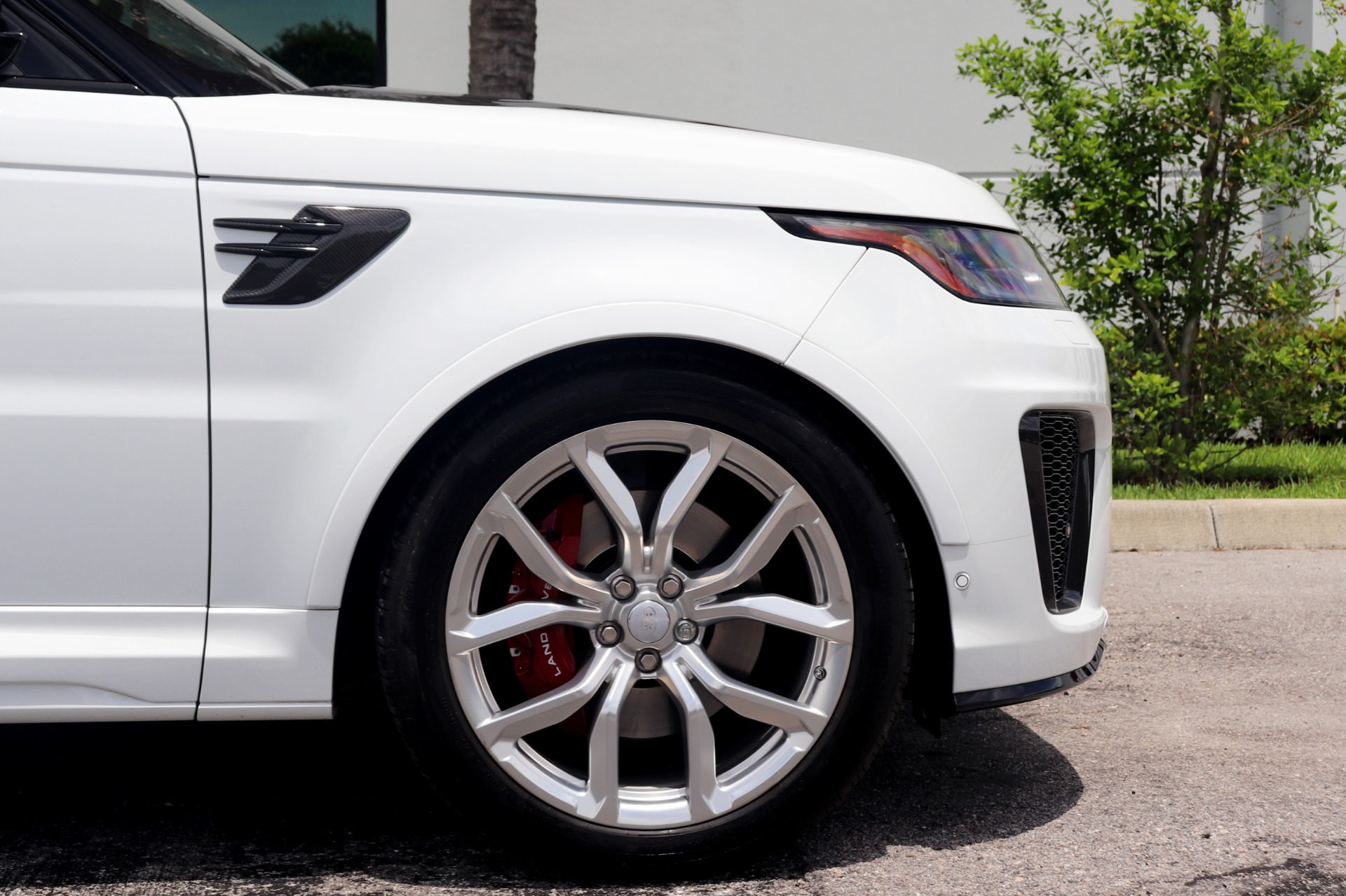 Used-2018-Land-Rover-Range-Rover-Sport-SVR