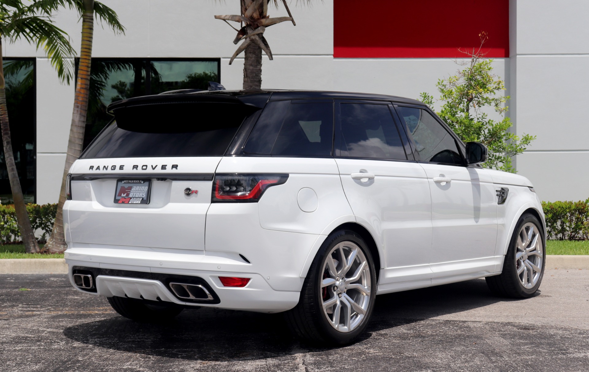 Used-2018-Land-Rover-Range-Rover-Sport-SVR