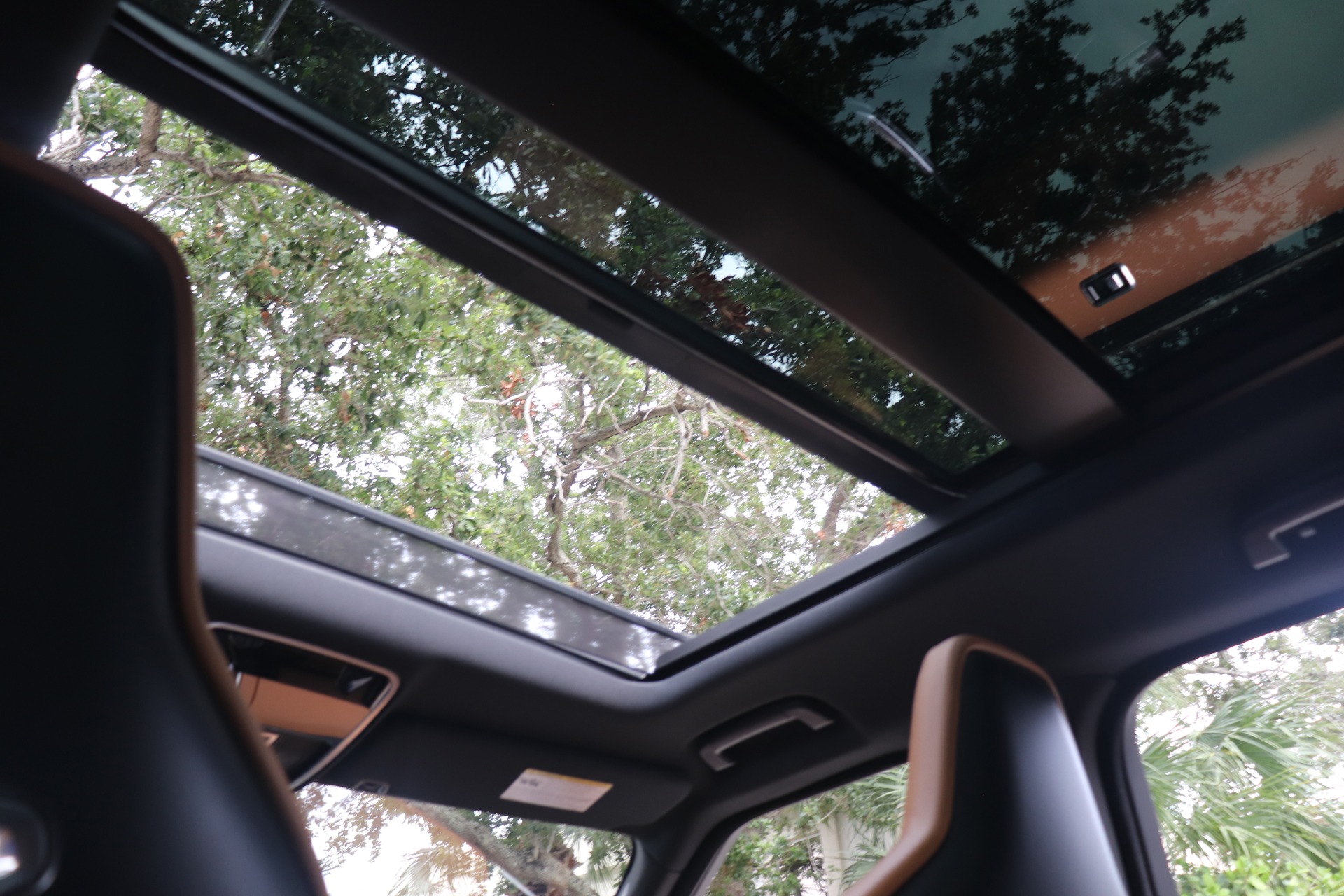 Used-2018-Land-Rover-Range-Rover-Sport-SVR