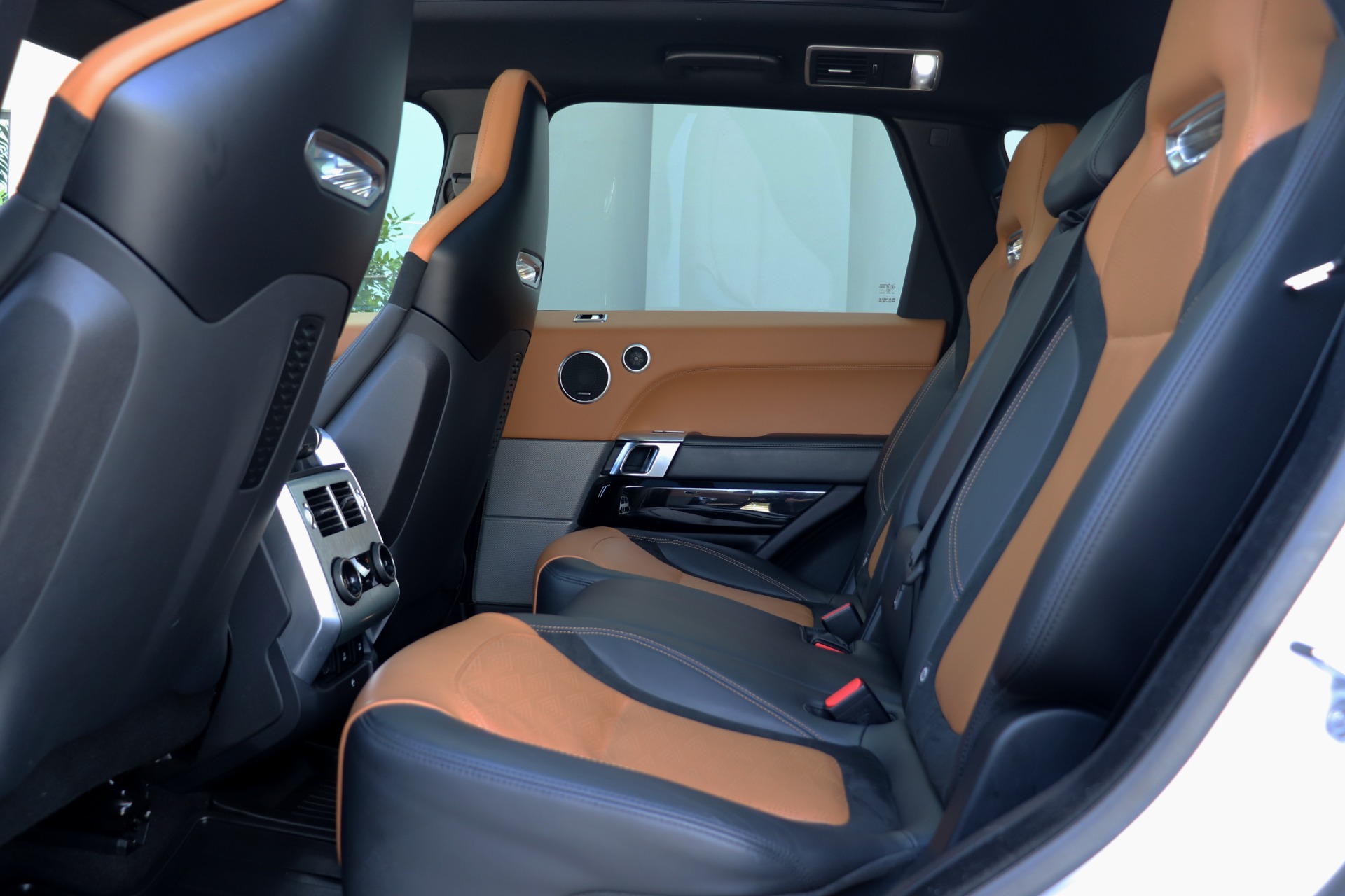 Used-2018-Land-Rover-Range-Rover-Sport-SVR