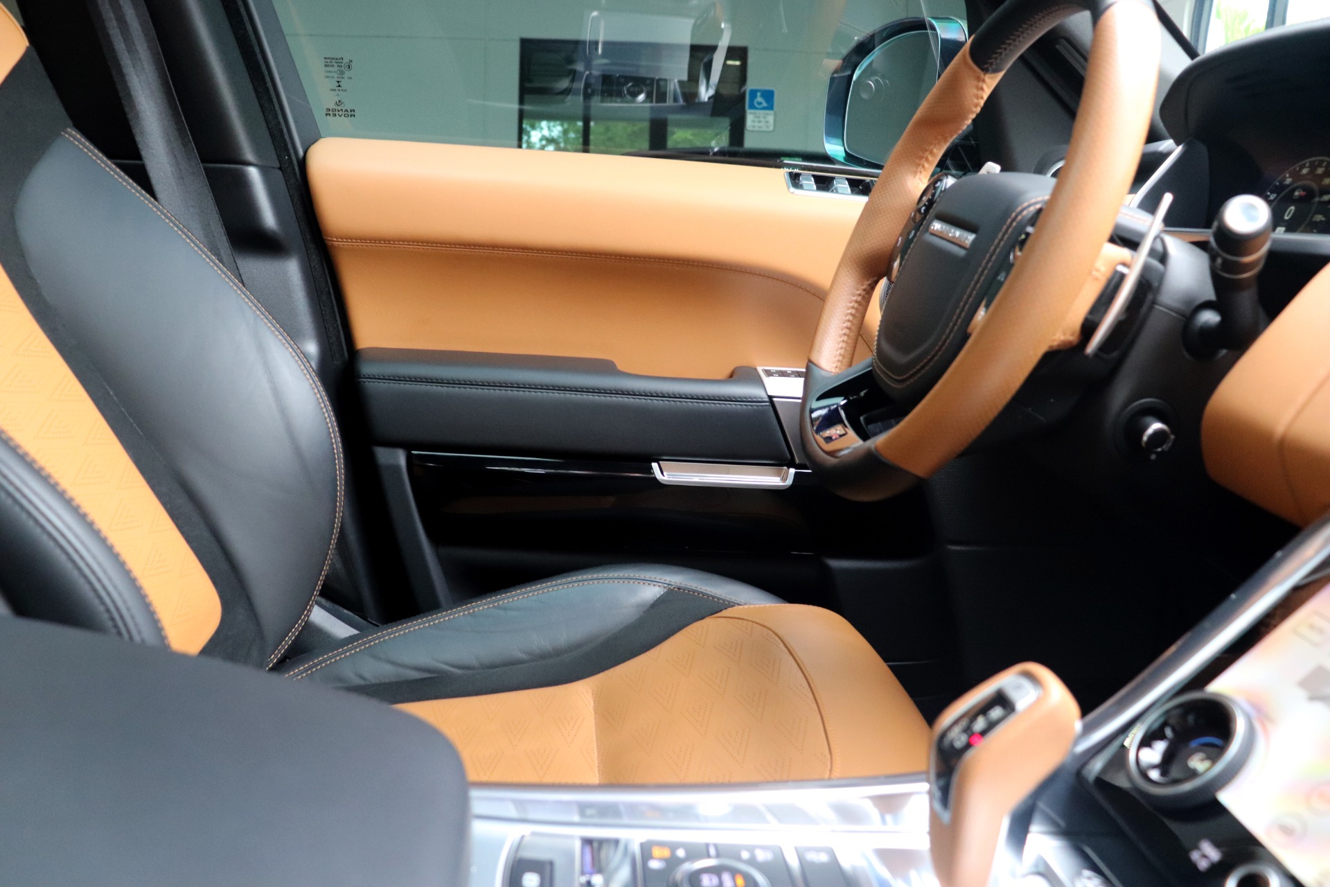 Used-2018-Land-Rover-Range-Rover-Sport-SVR