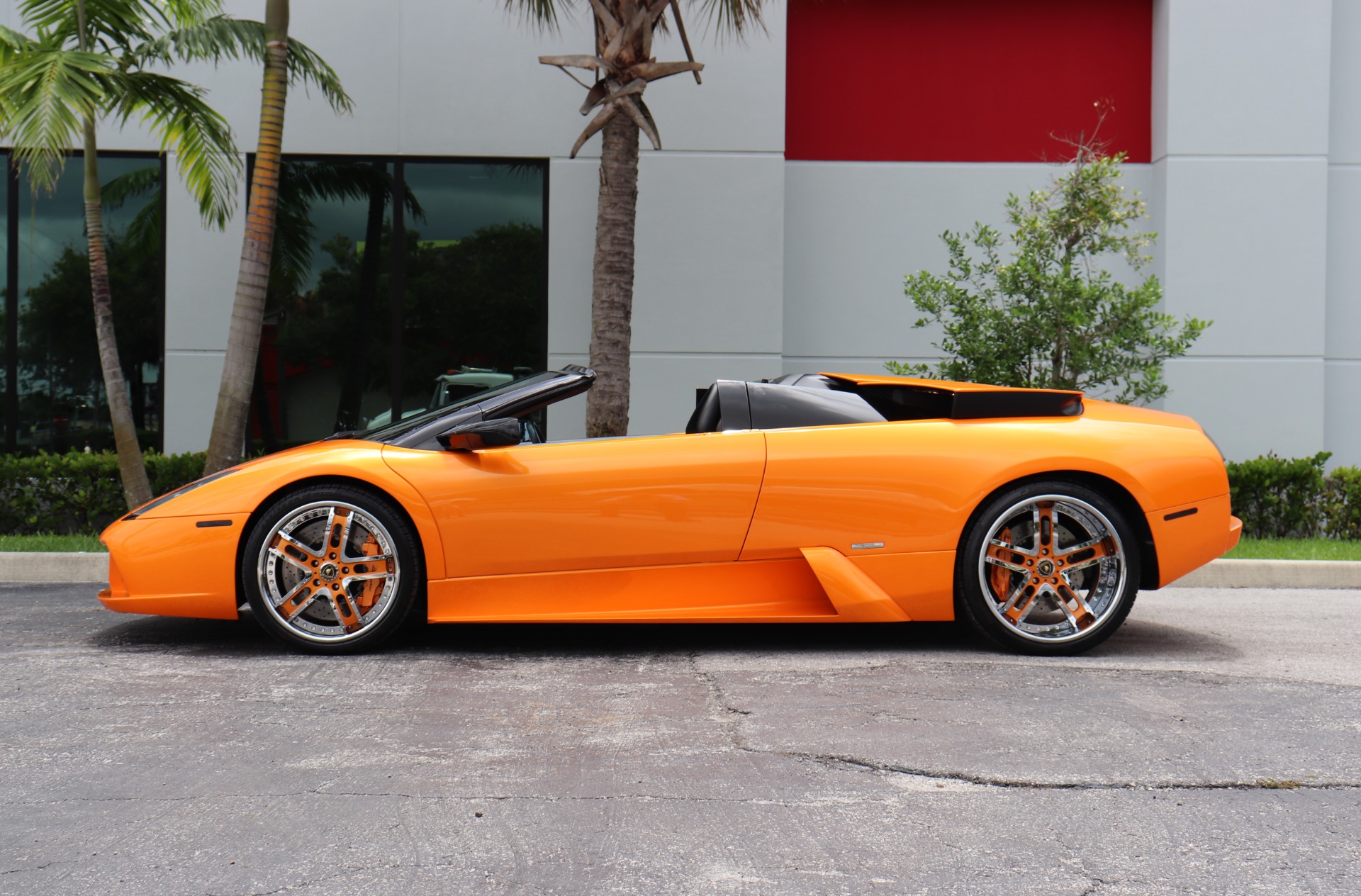 Used-2006-Lamborghini-Murcielago-Roadster