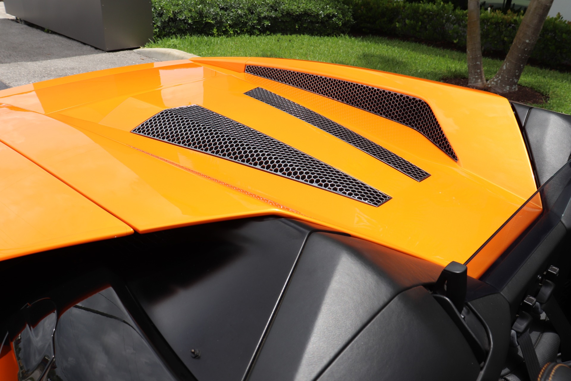 Used-2006-Lamborghini-Murcielago-Roadster