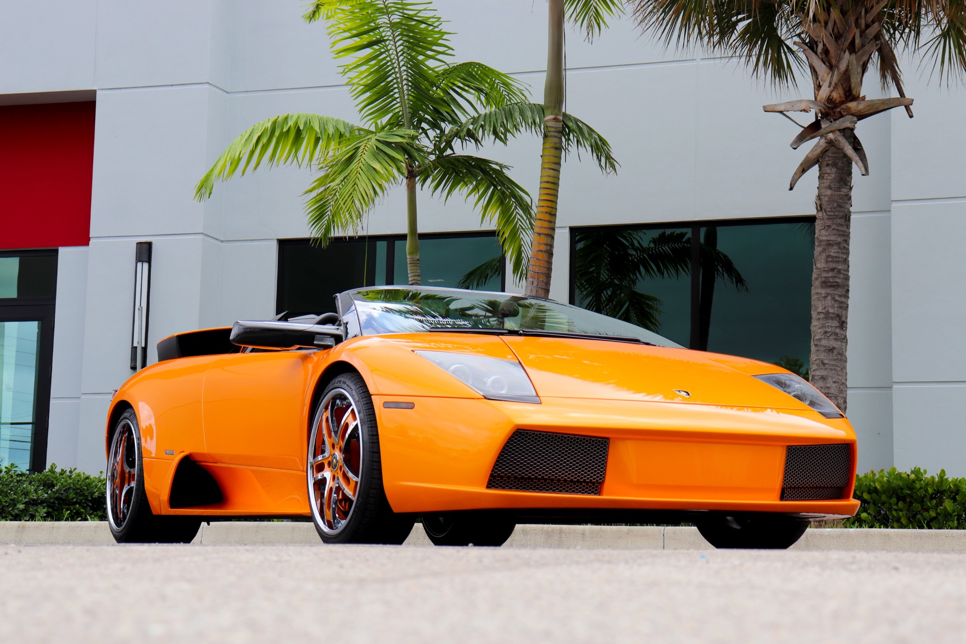 Used-2006-Lamborghini-Murcielago-Roadster