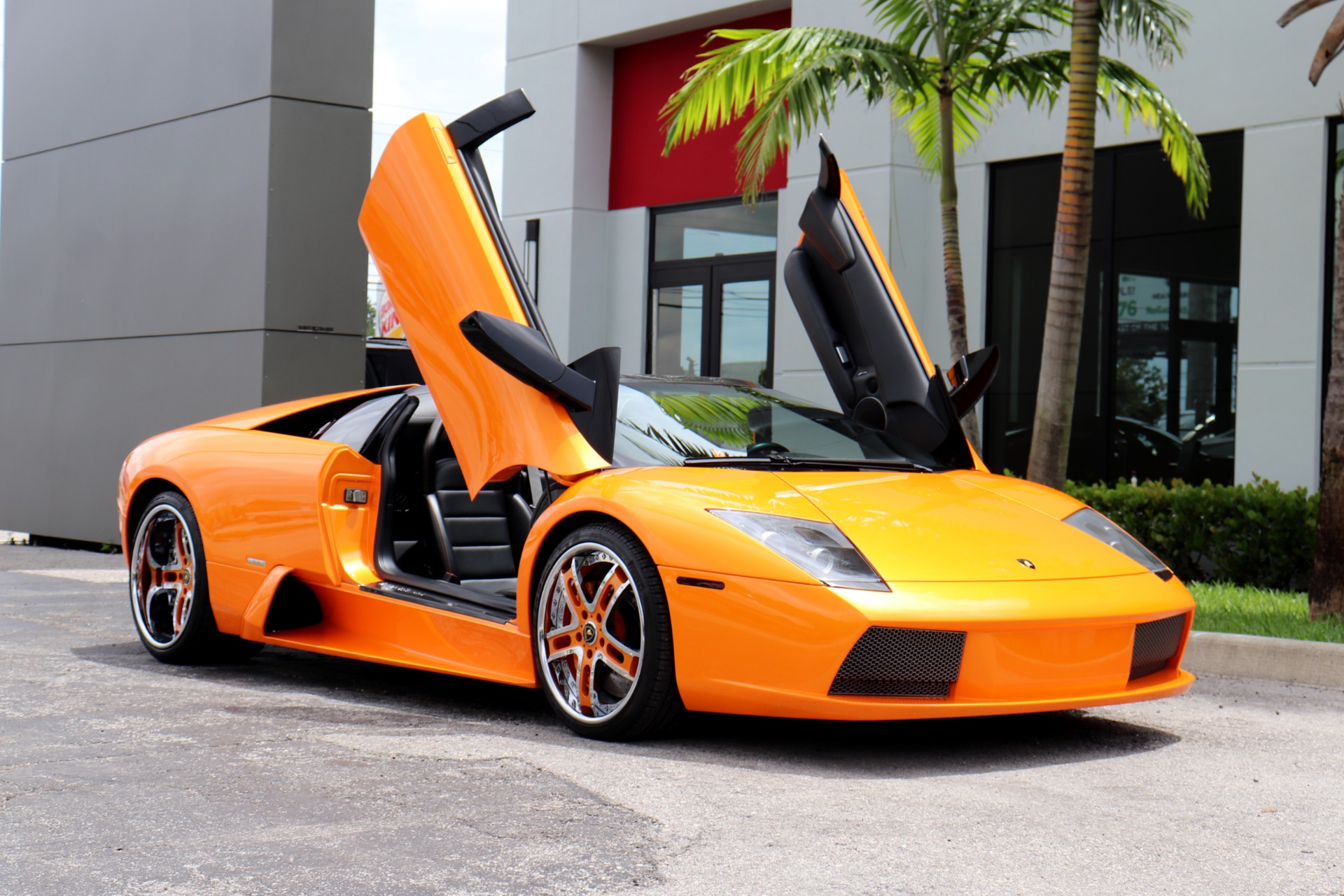 Used-2006-Lamborghini-Murcielago-Roadster