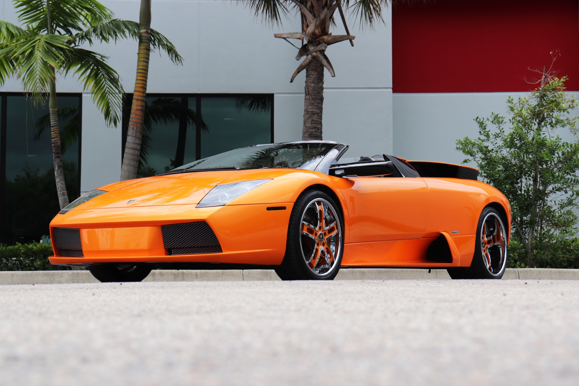 Used-2006-Lamborghini-Murcielago-Roadster