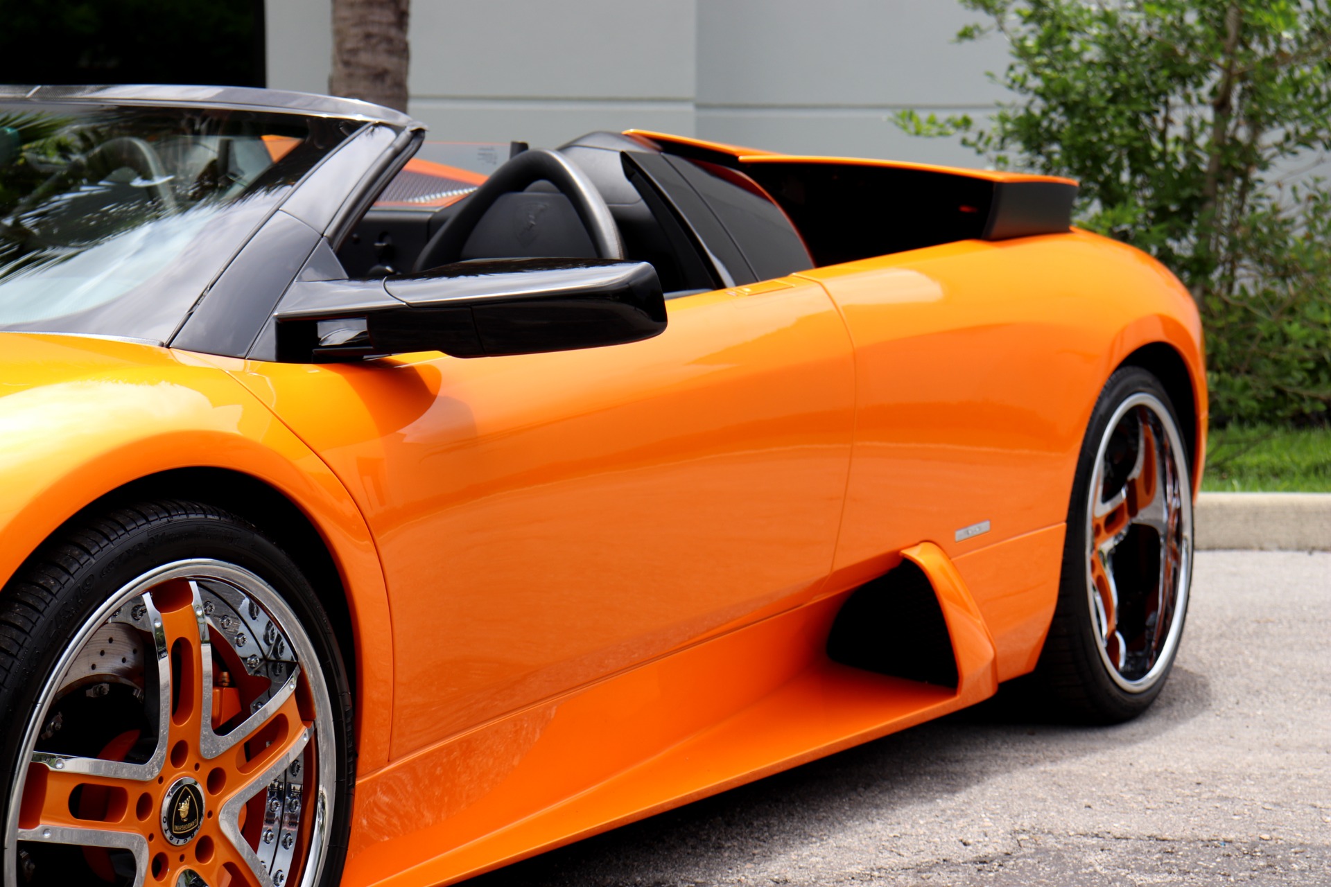 Used-2006-Lamborghini-Murcielago-Roadster