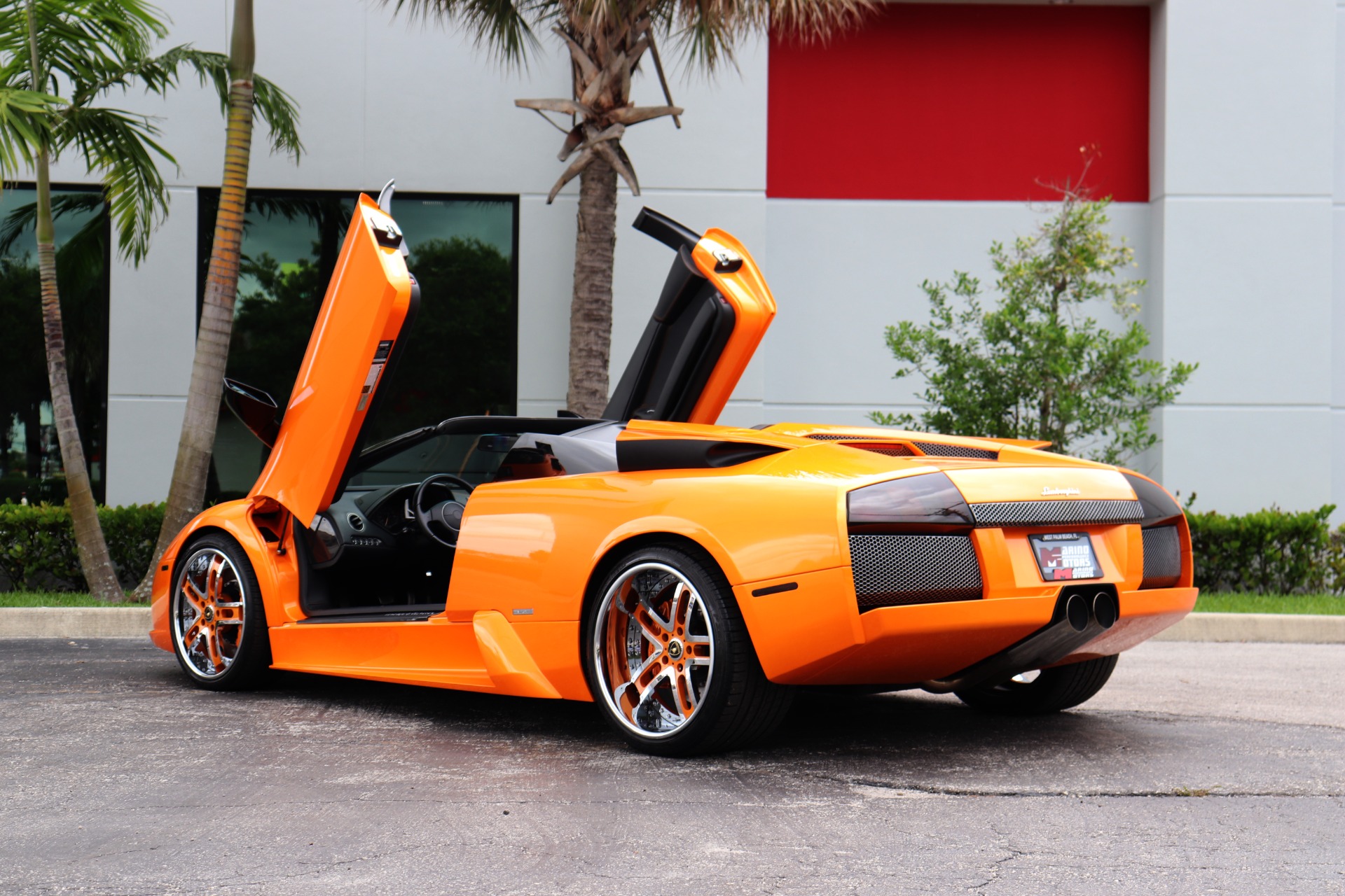 Used-2006-Lamborghini-Murcielago-Roadster