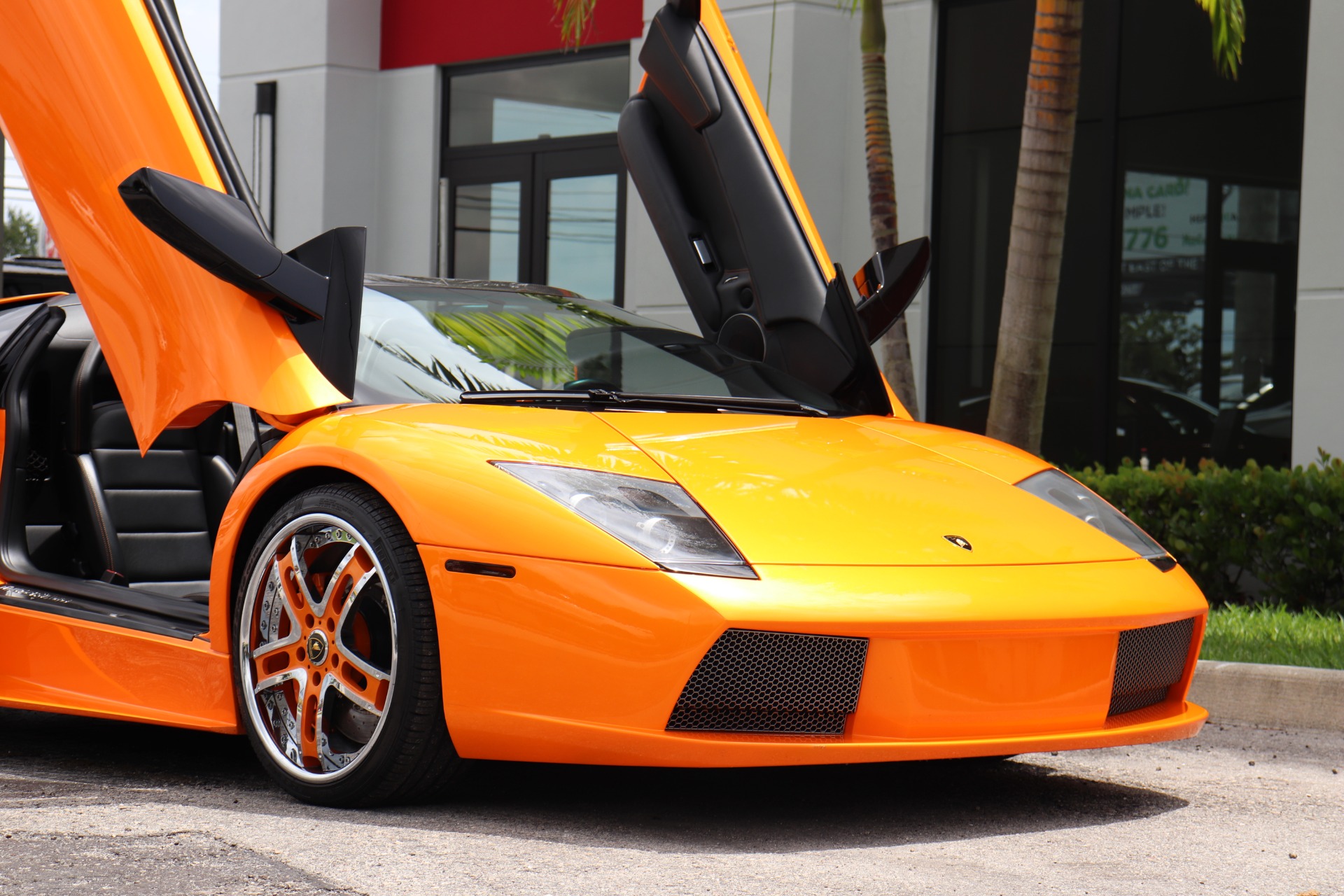 Used-2006-Lamborghini-Murcielago-Roadster