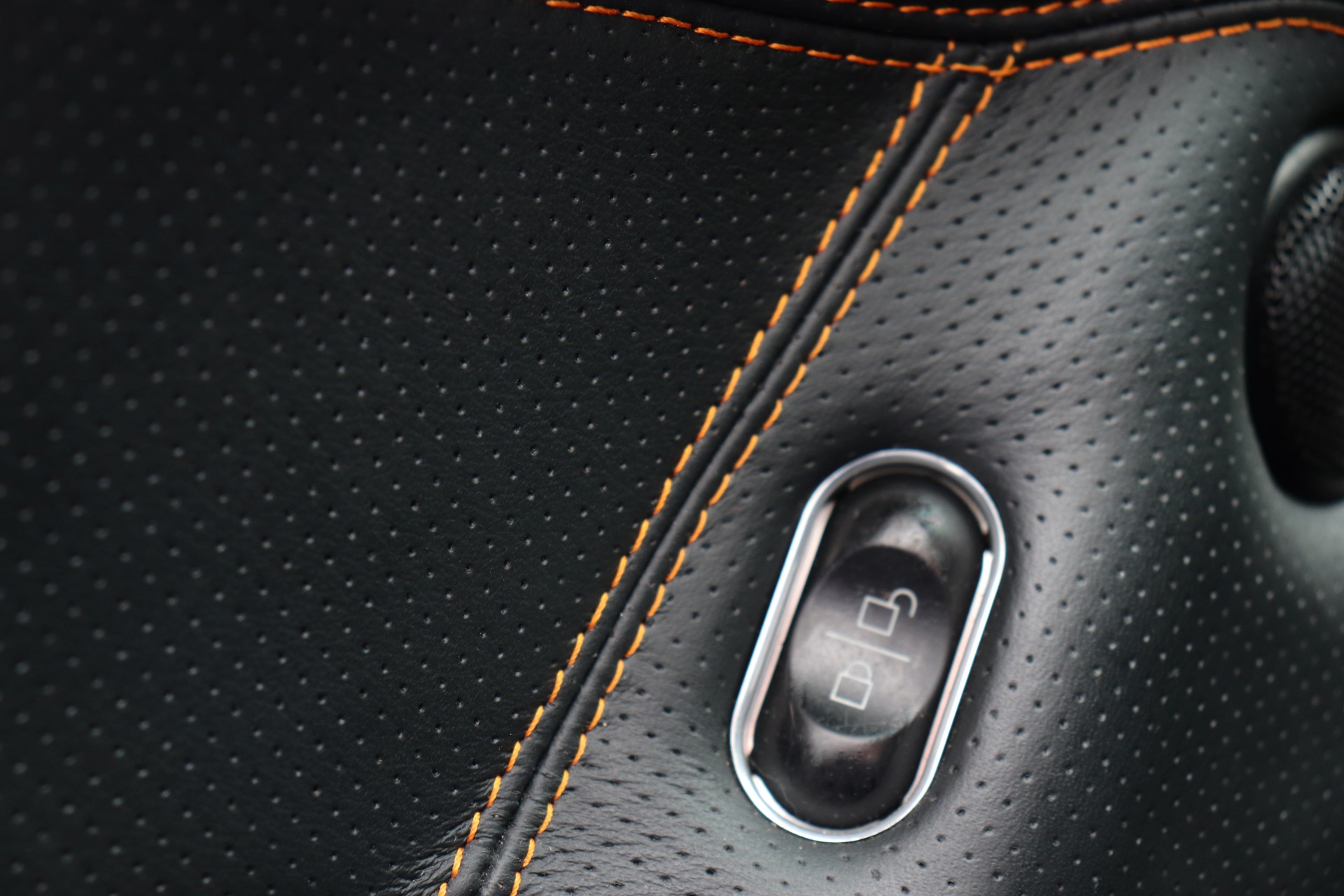 Used-2006-Lamborghini-Murcielago-Roadster