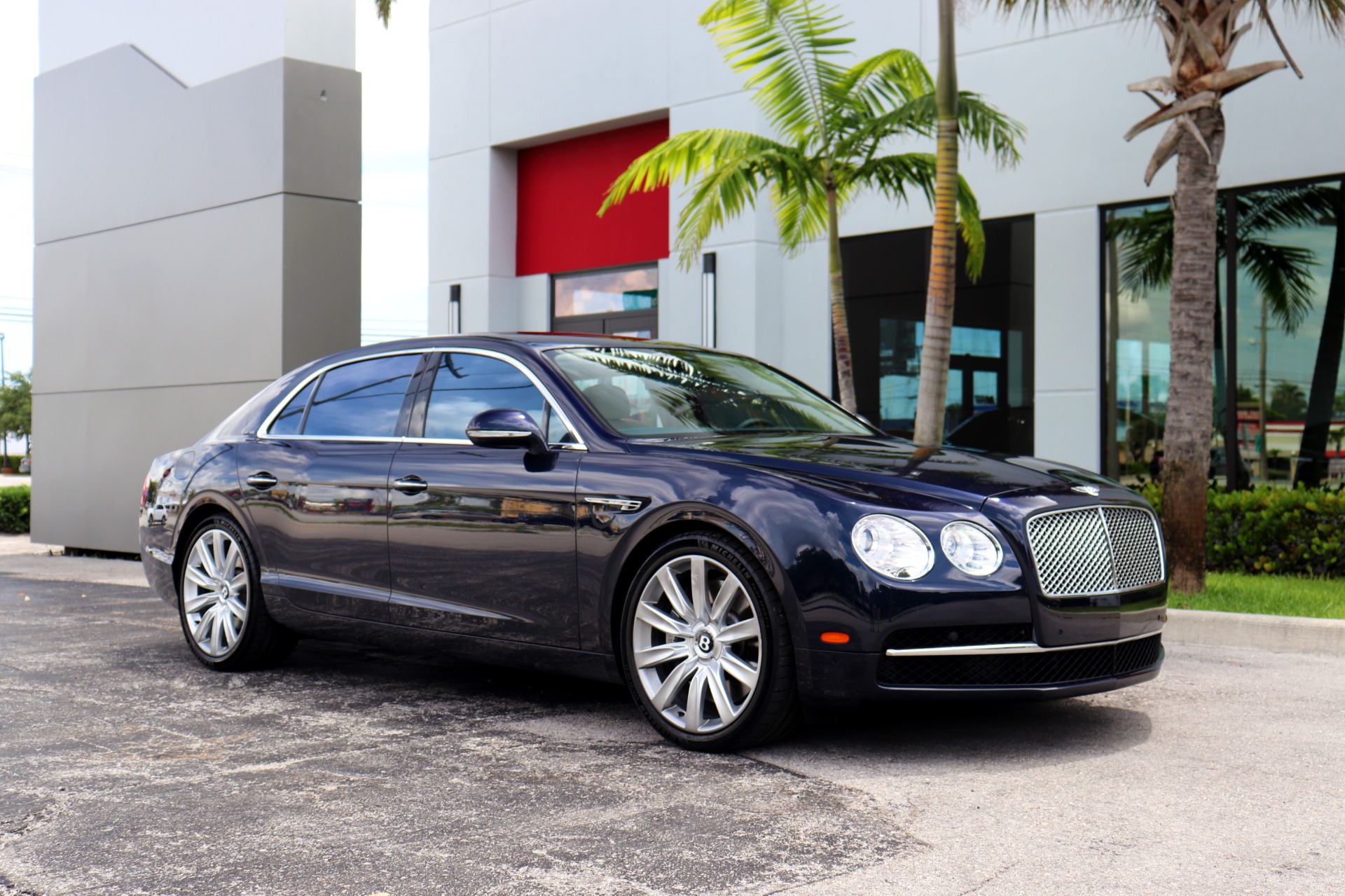 Used-2014-Bentley-Flying-Spur