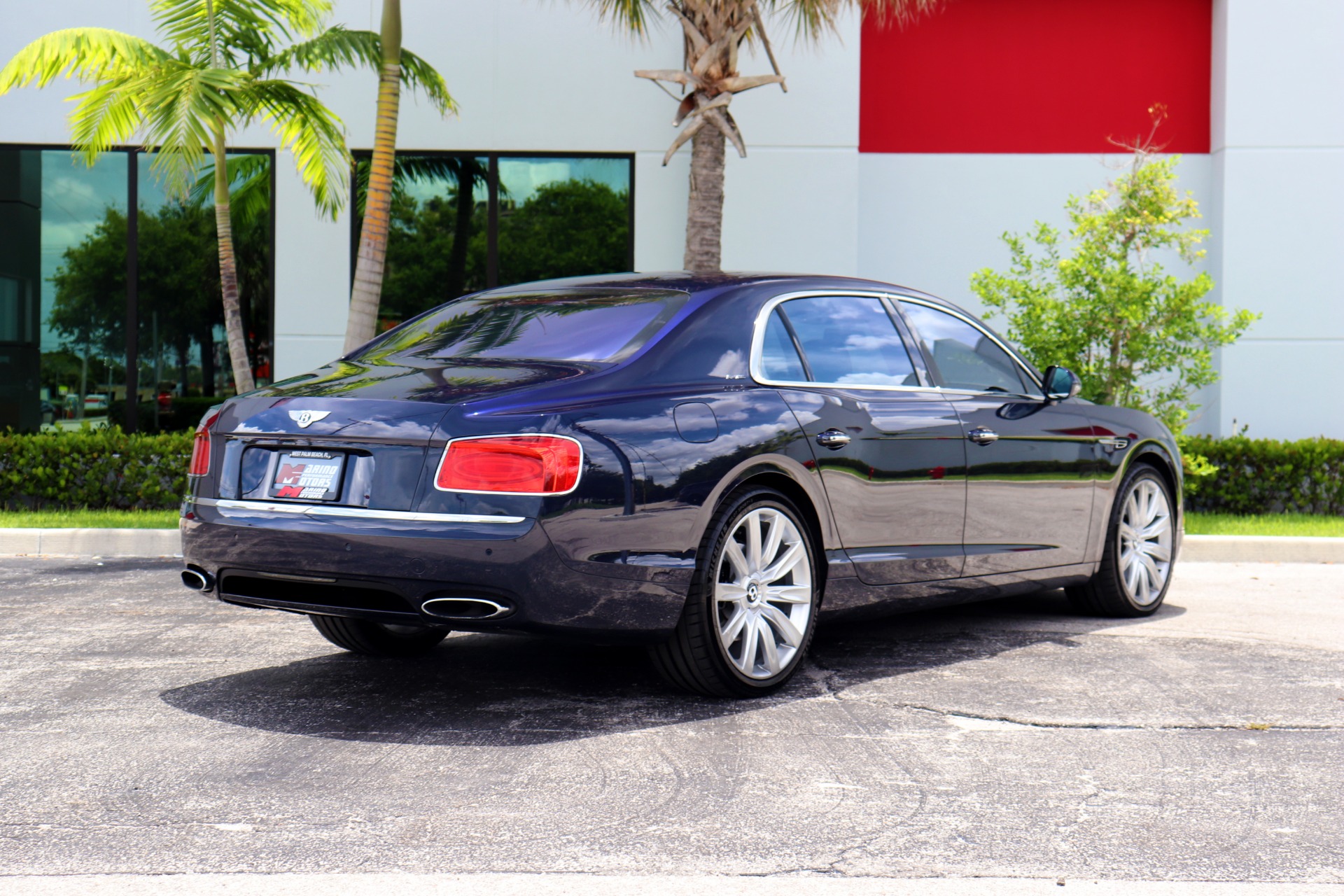 Used-2014-Bentley-Flying-Spur
