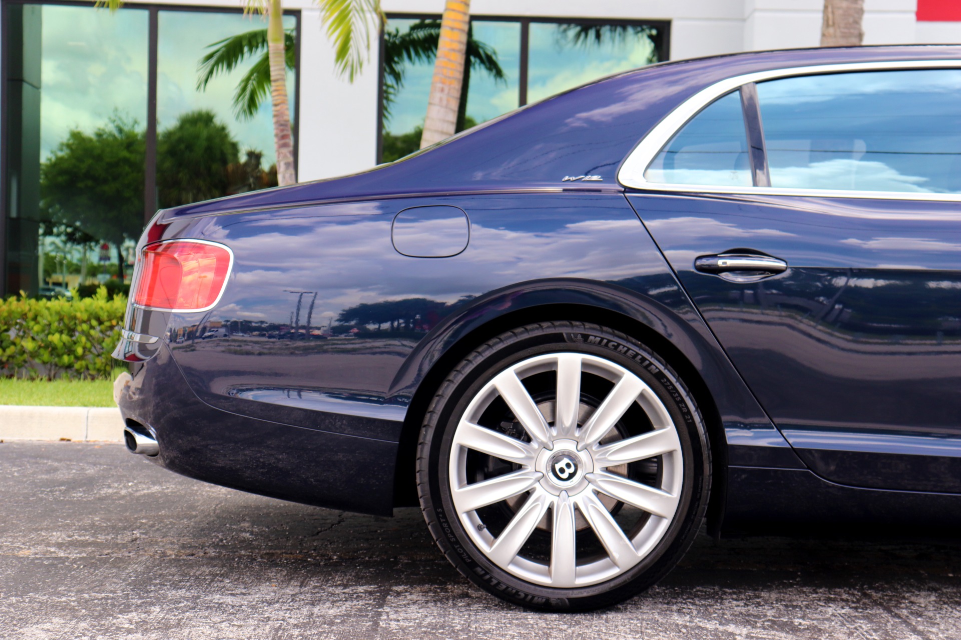 Used-2014-Bentley-Flying-Spur