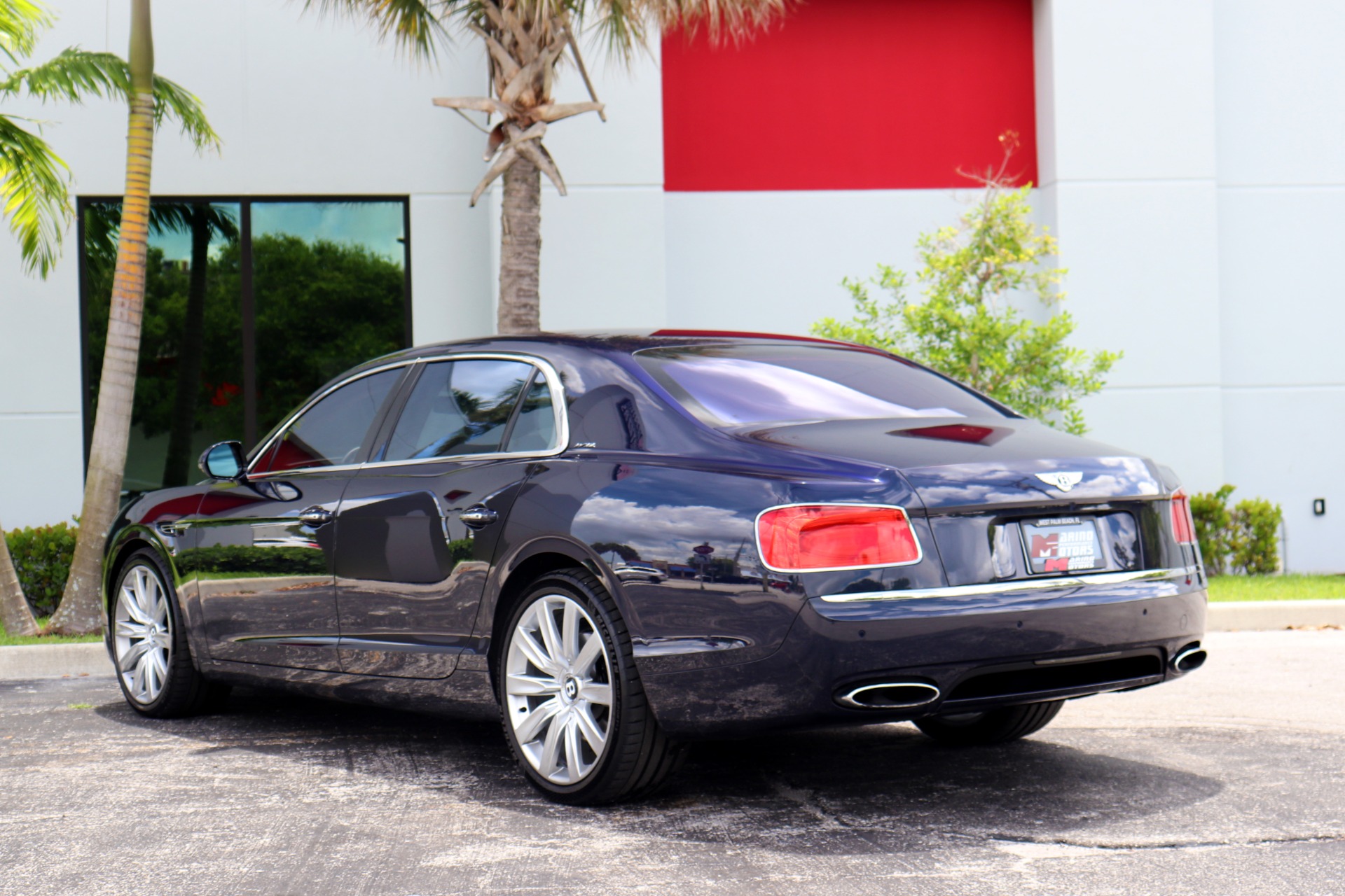 Used-2014-Bentley-Flying-Spur