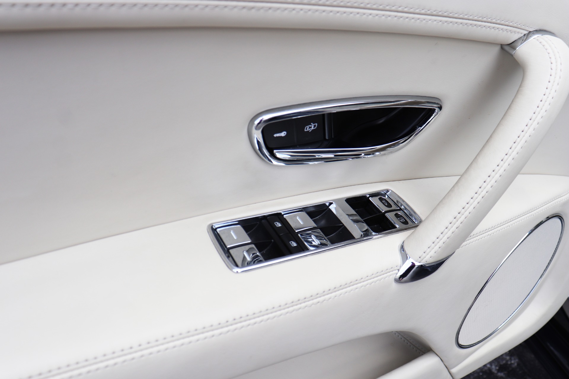Used-2014-Bentley-Flying-Spur