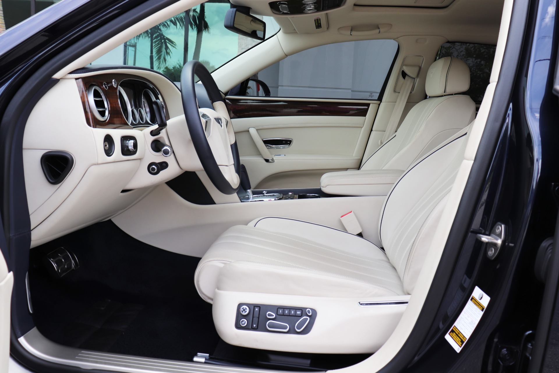 Used-2014-Bentley-Flying-Spur