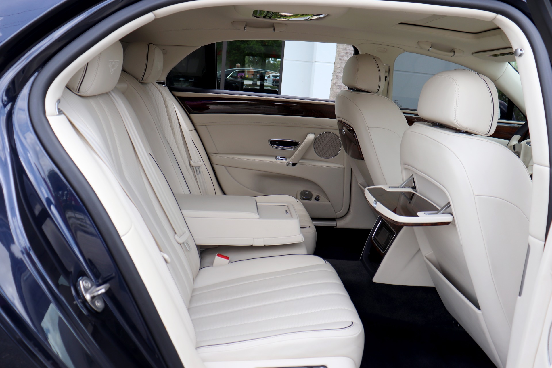 Used-2014-Bentley-Flying-Spur