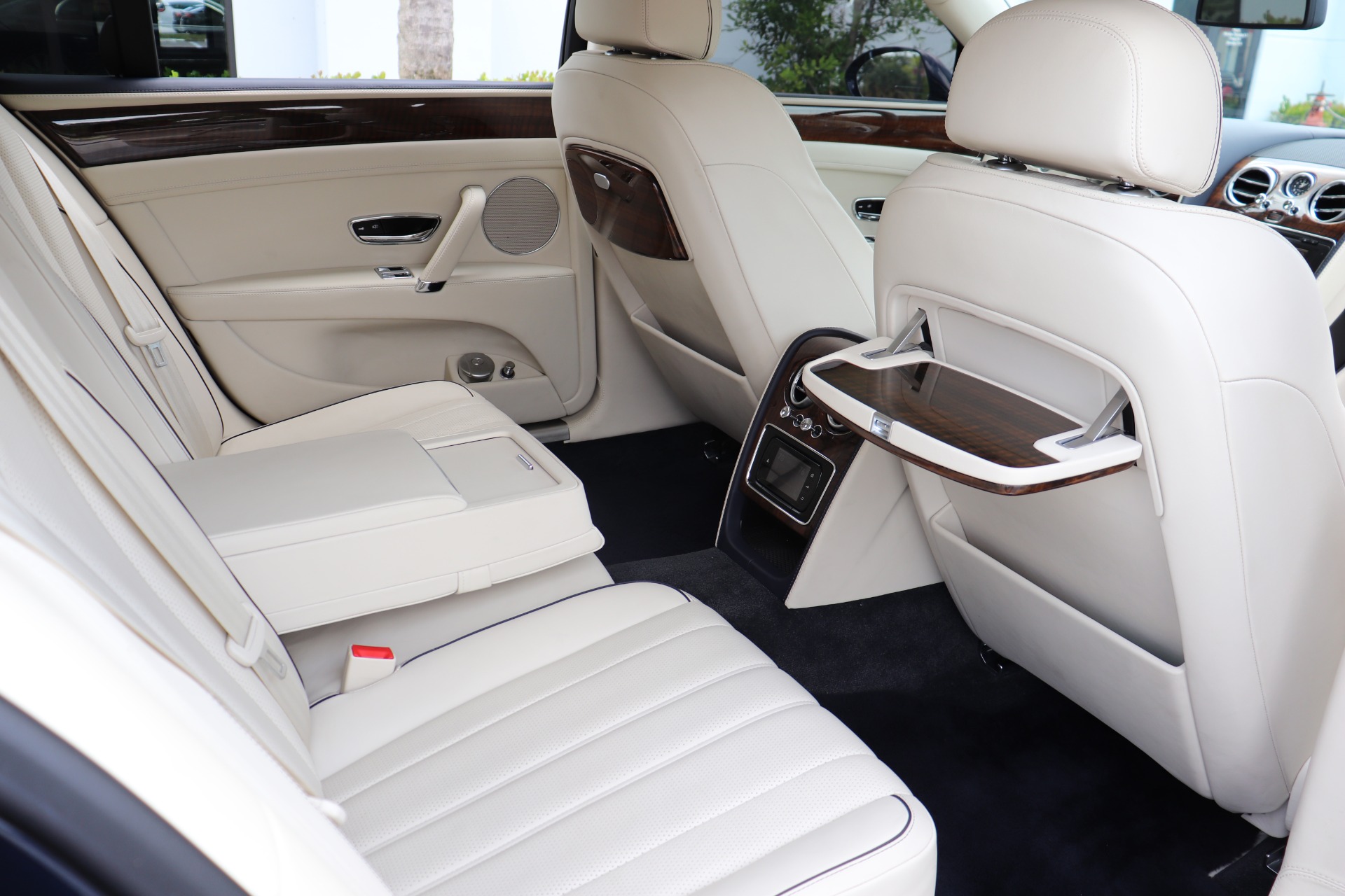 Used-2014-Bentley-Flying-Spur