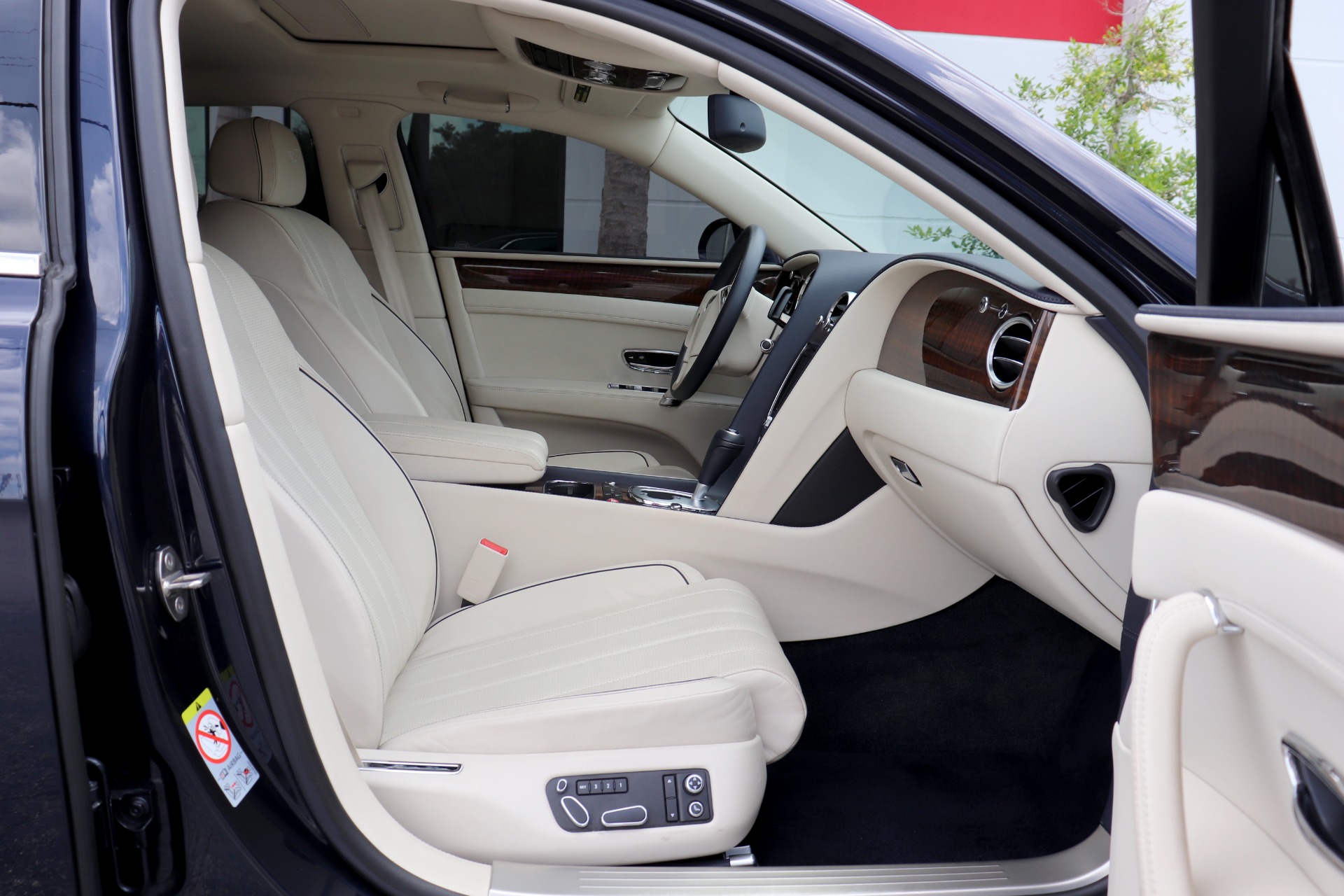 Used-2014-Bentley-Flying-Spur