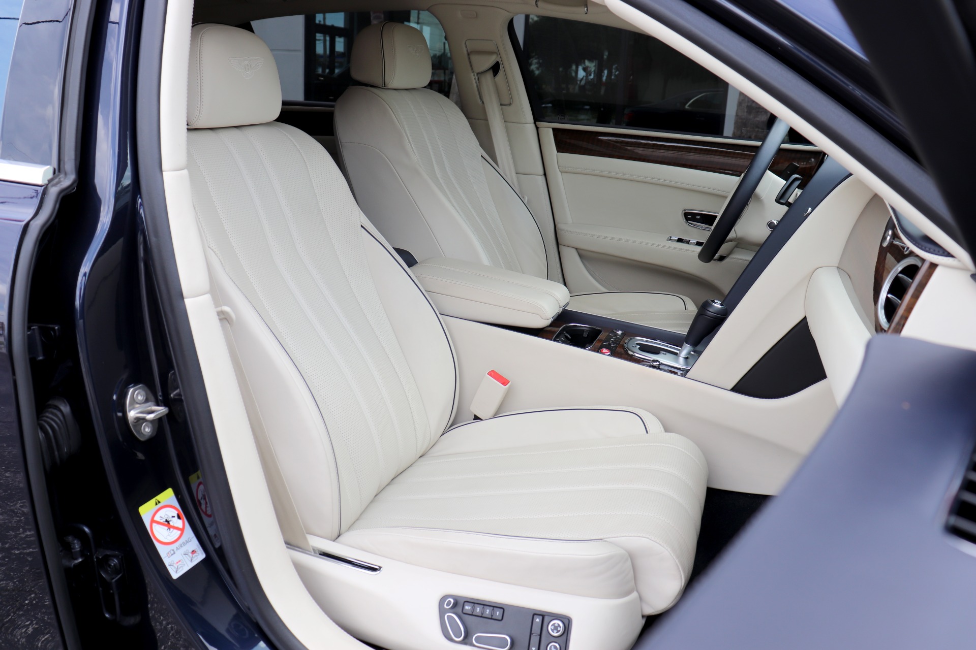 Used-2014-Bentley-Flying-Spur