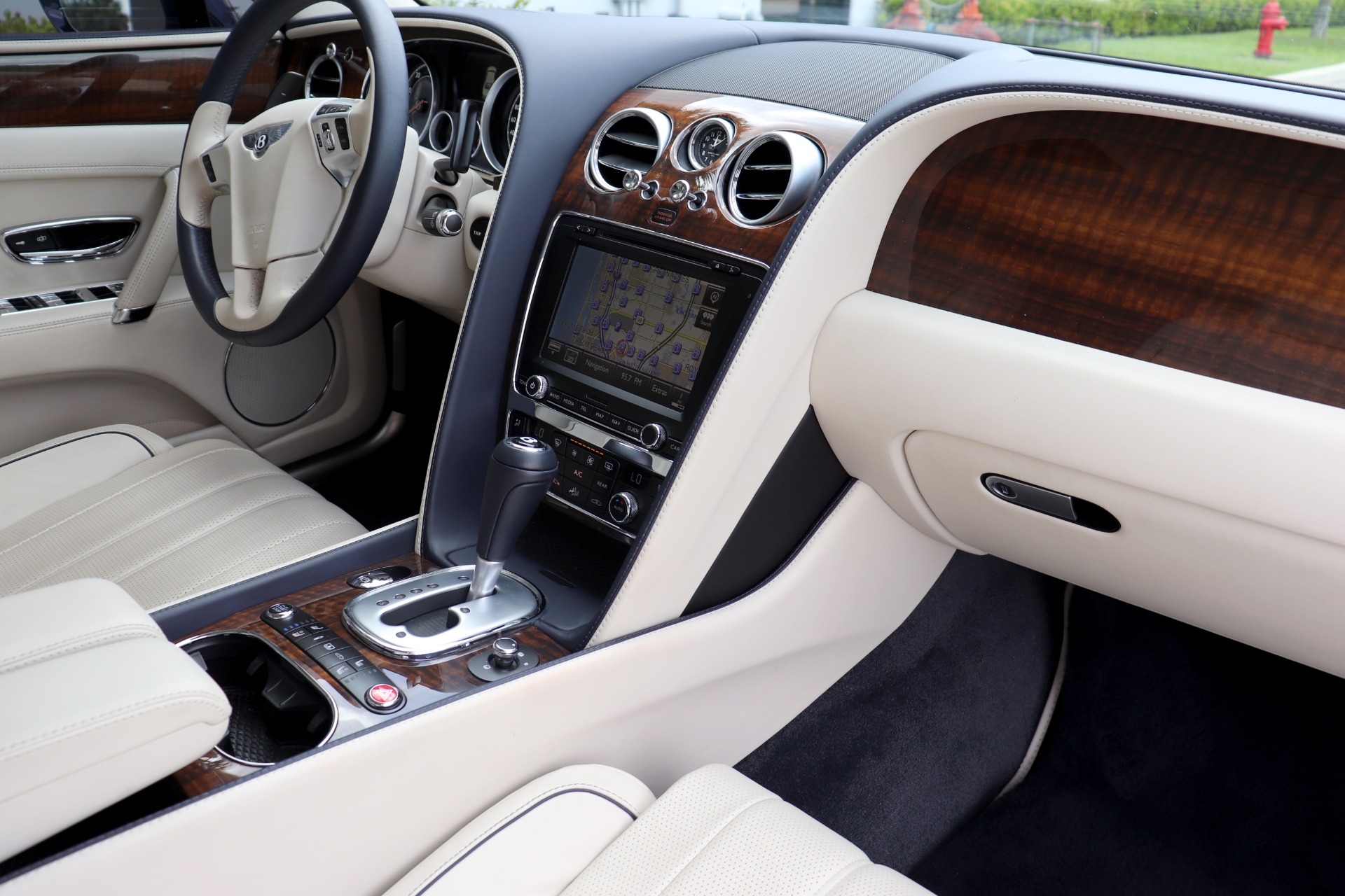 Used-2014-Bentley-Flying-Spur