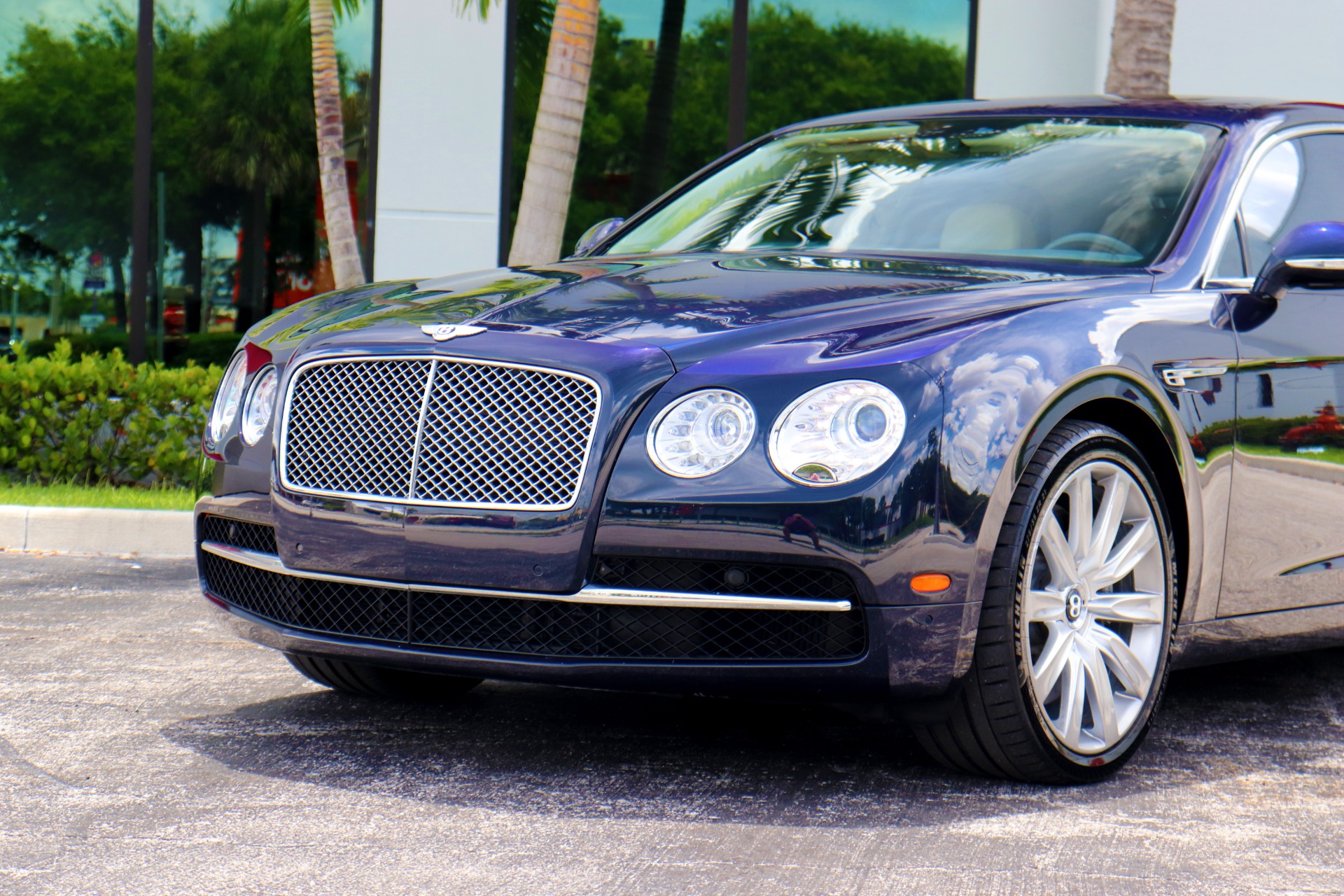 Used-2014-Bentley-Flying-Spur