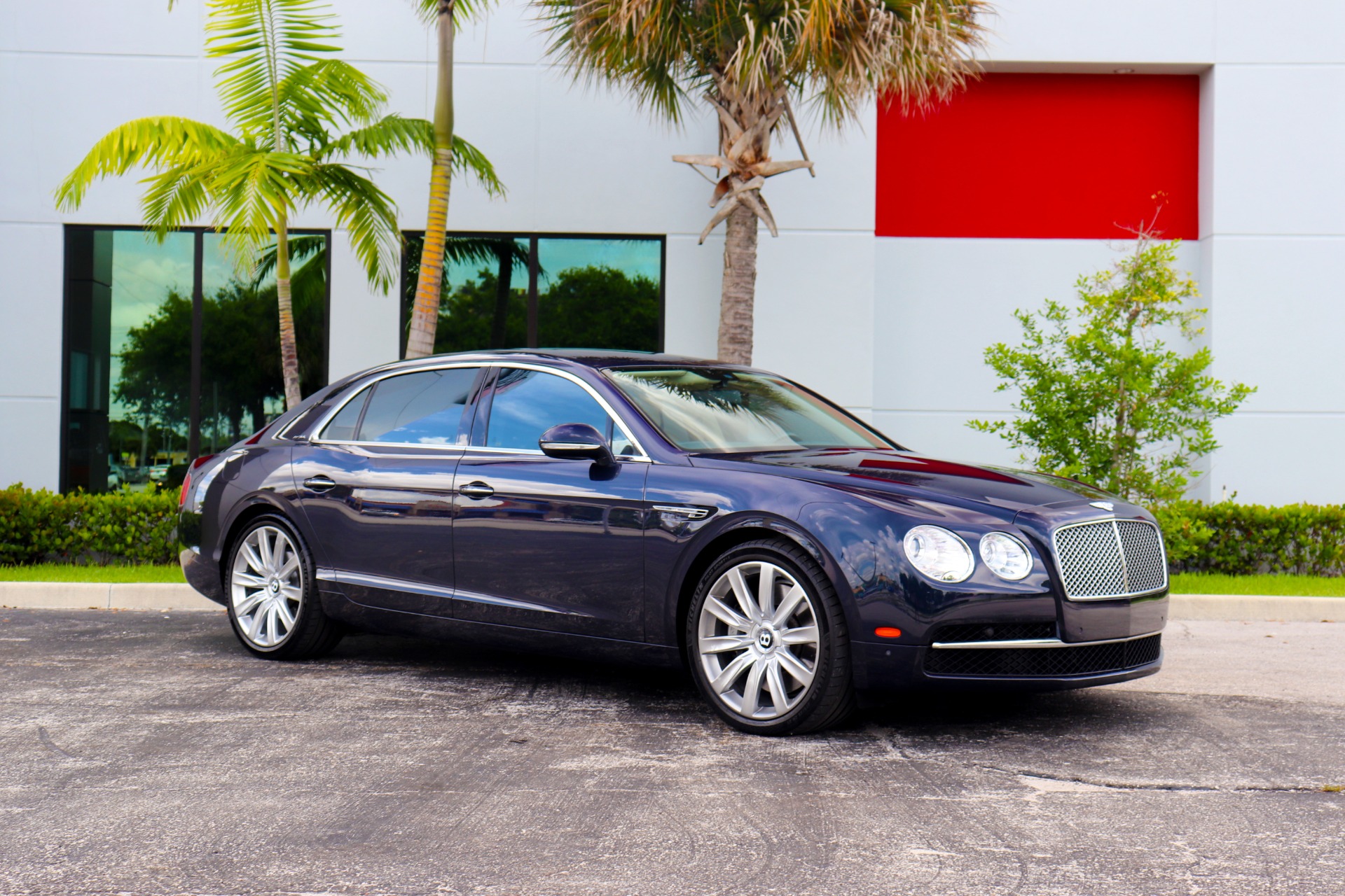 Used-2014-Bentley-Flying-Spur
