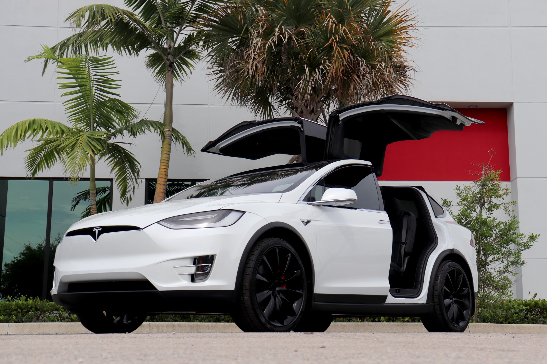 Used-2020-Tesla-Model-X-Long-Range-Performance