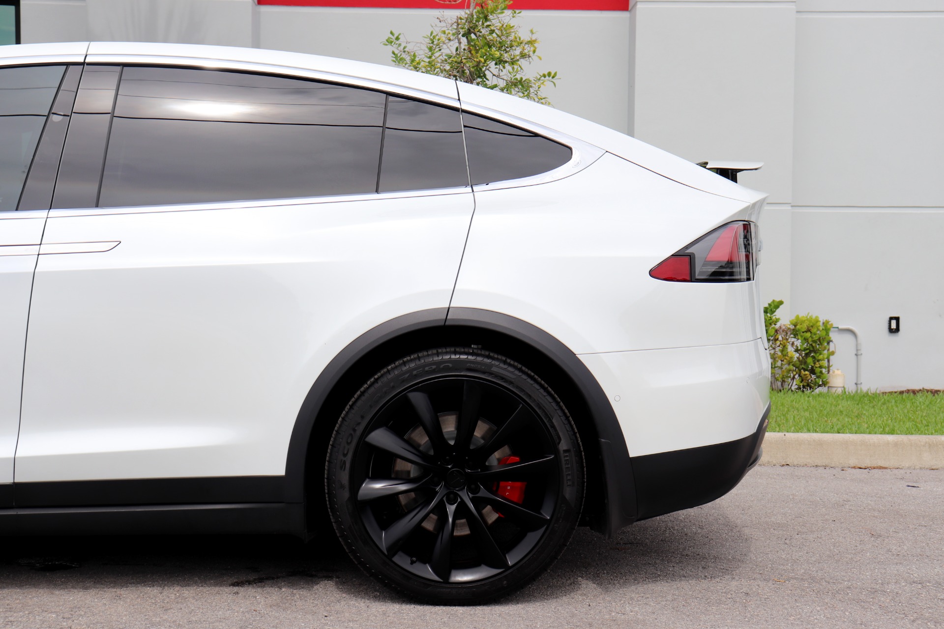 Used-2020-Tesla-Model-X-Long-Range-Performance
